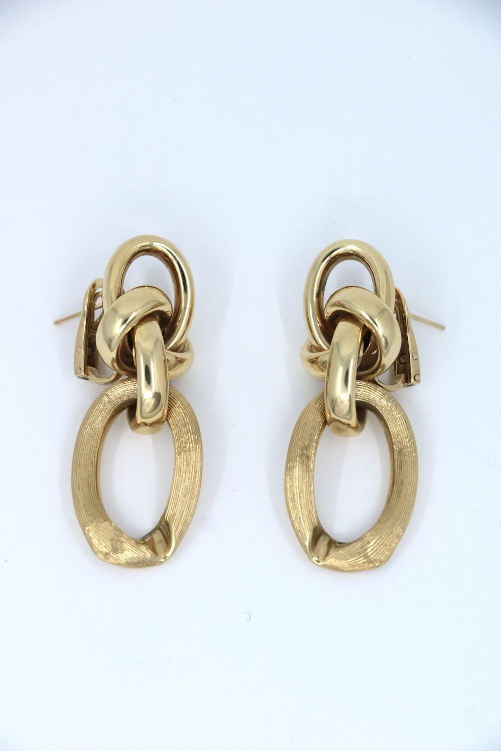 Vintage 18K Gold Circle Link Dangling Earrings