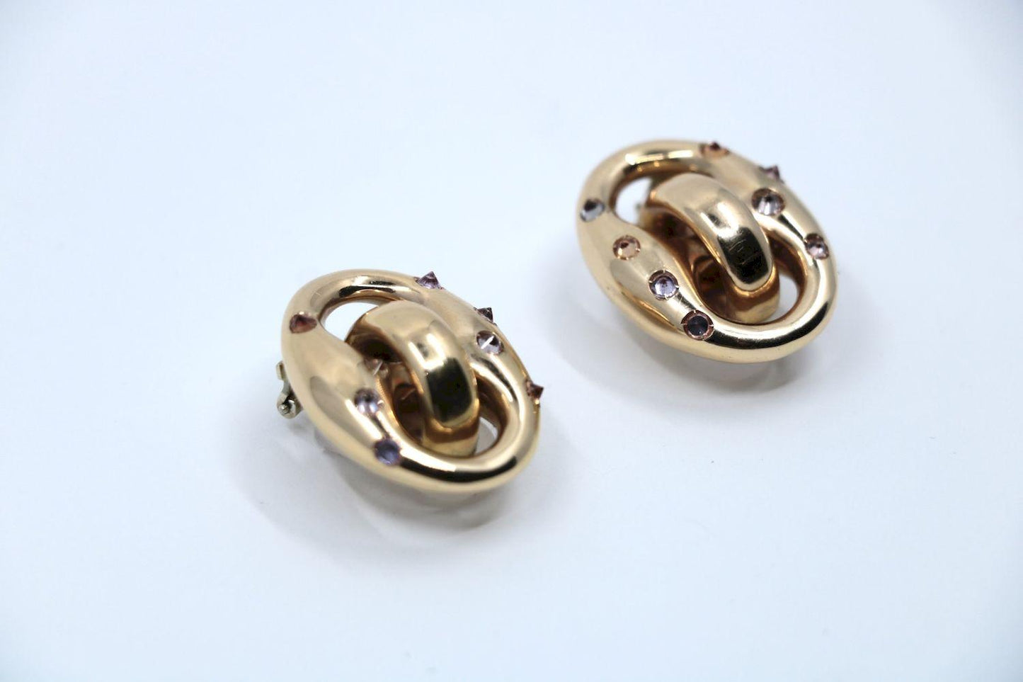 Vintage Nicolis Cola 18K Gold Mariner Earring