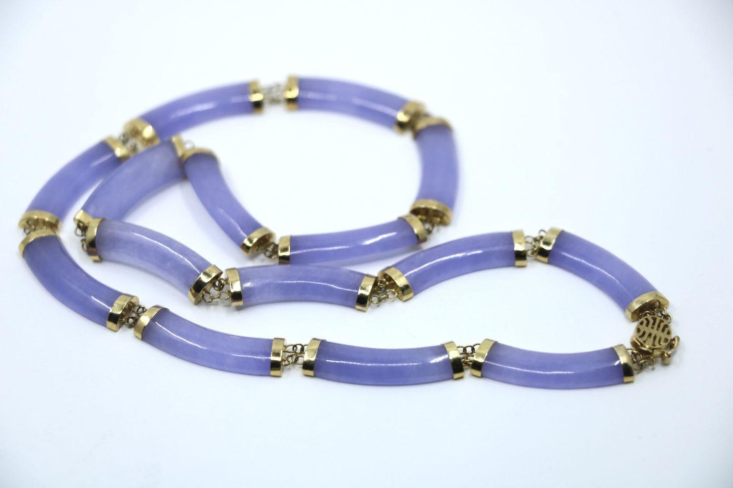 Vintage 14K Gold Lavender Jade Necklace