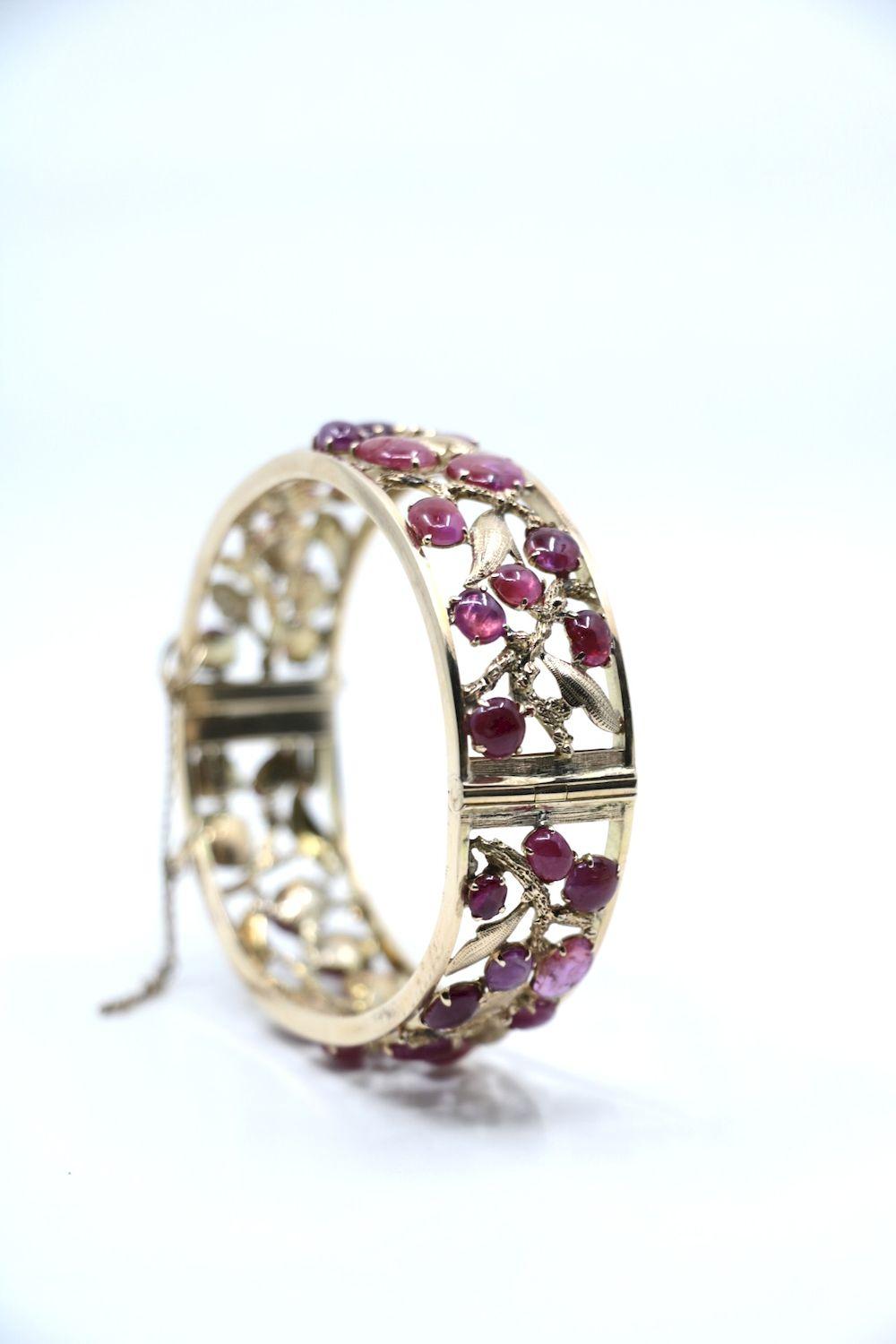 Vintage 14K Gold Gradient Pink Sapphire Leaf Cuff Bracelet