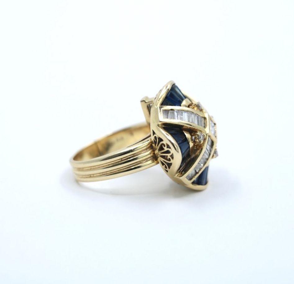 Vintage 18K Gold Diamond Blue Sapphire Ring