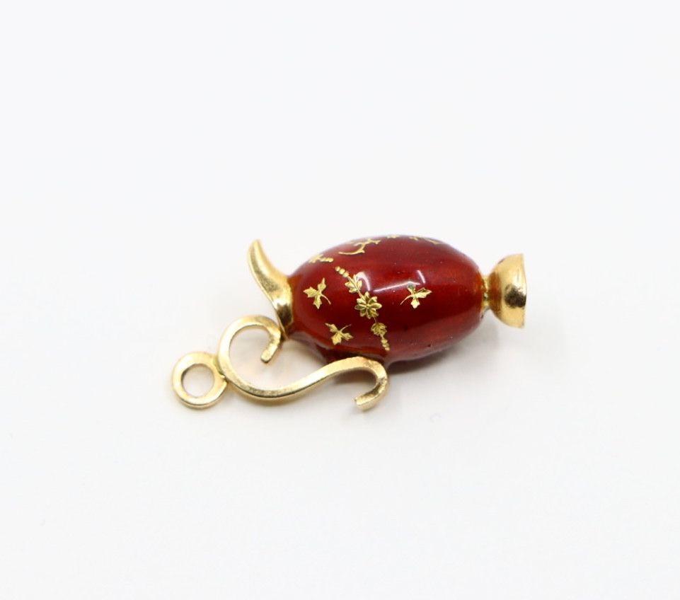 Antique 18K Gold Enamel Vase Pendant