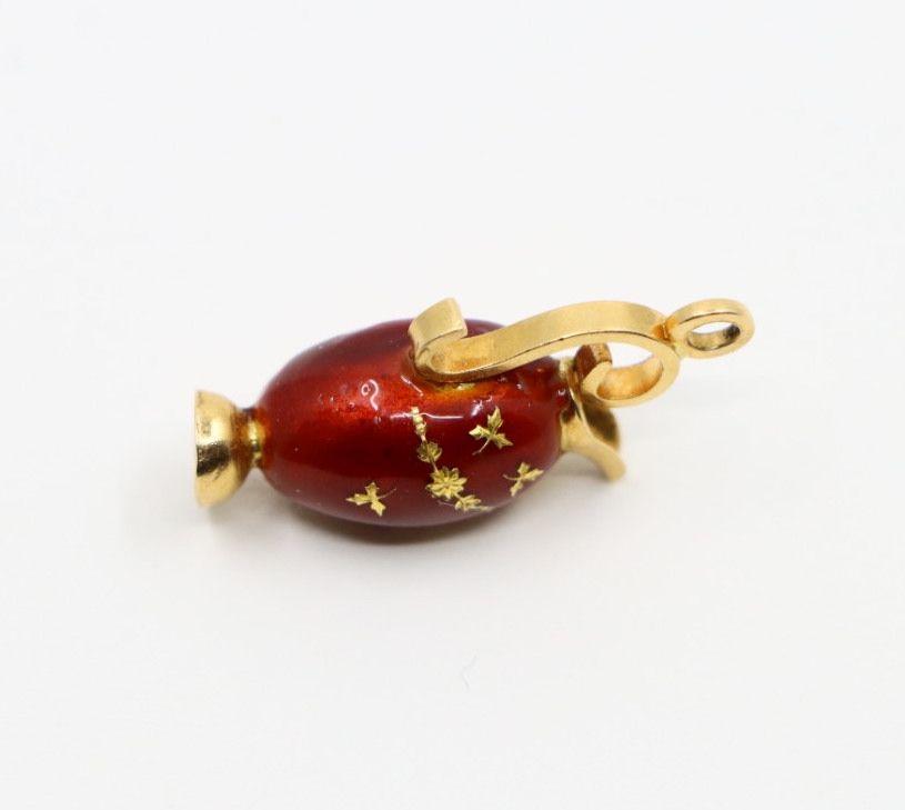 Antique 18K Gold Enamel Vase Pendant