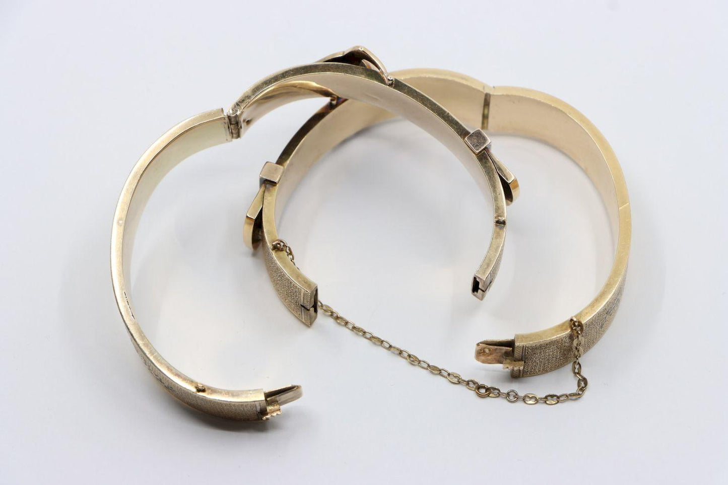 A Pair of Victorian 14K Gold Enamel Belt Bangle Bracelect