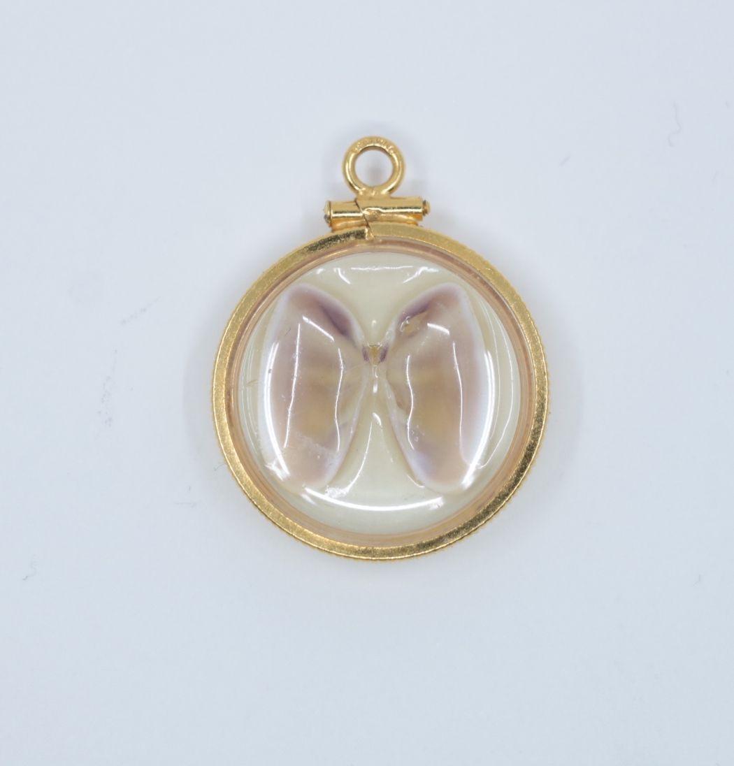 Vintage 14K Gold WRC Seashell Pendant