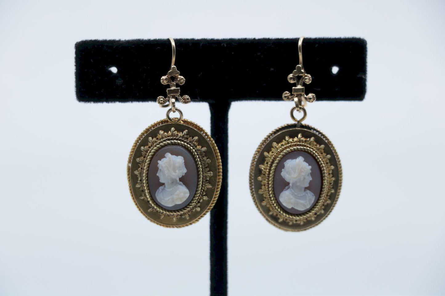 Vintage 14K Gold Cameo Earrings