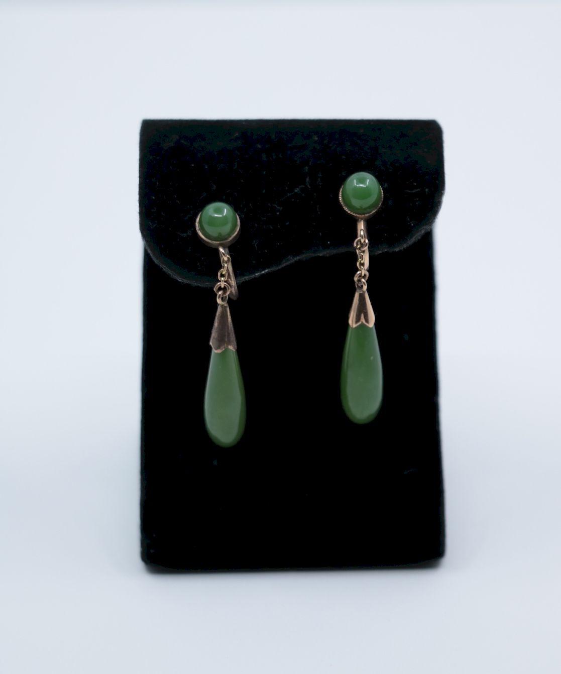 Vintage 18K Gold Natural Jade Dangle Earrings