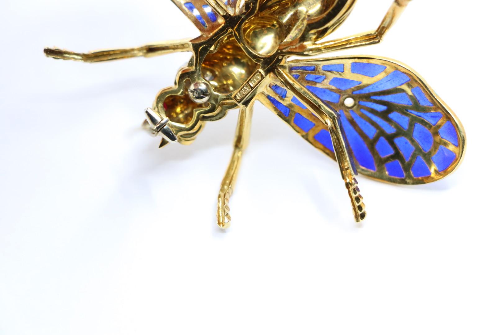 Vintage 18K Gold Diamond Enamel Bee Brooch Pin