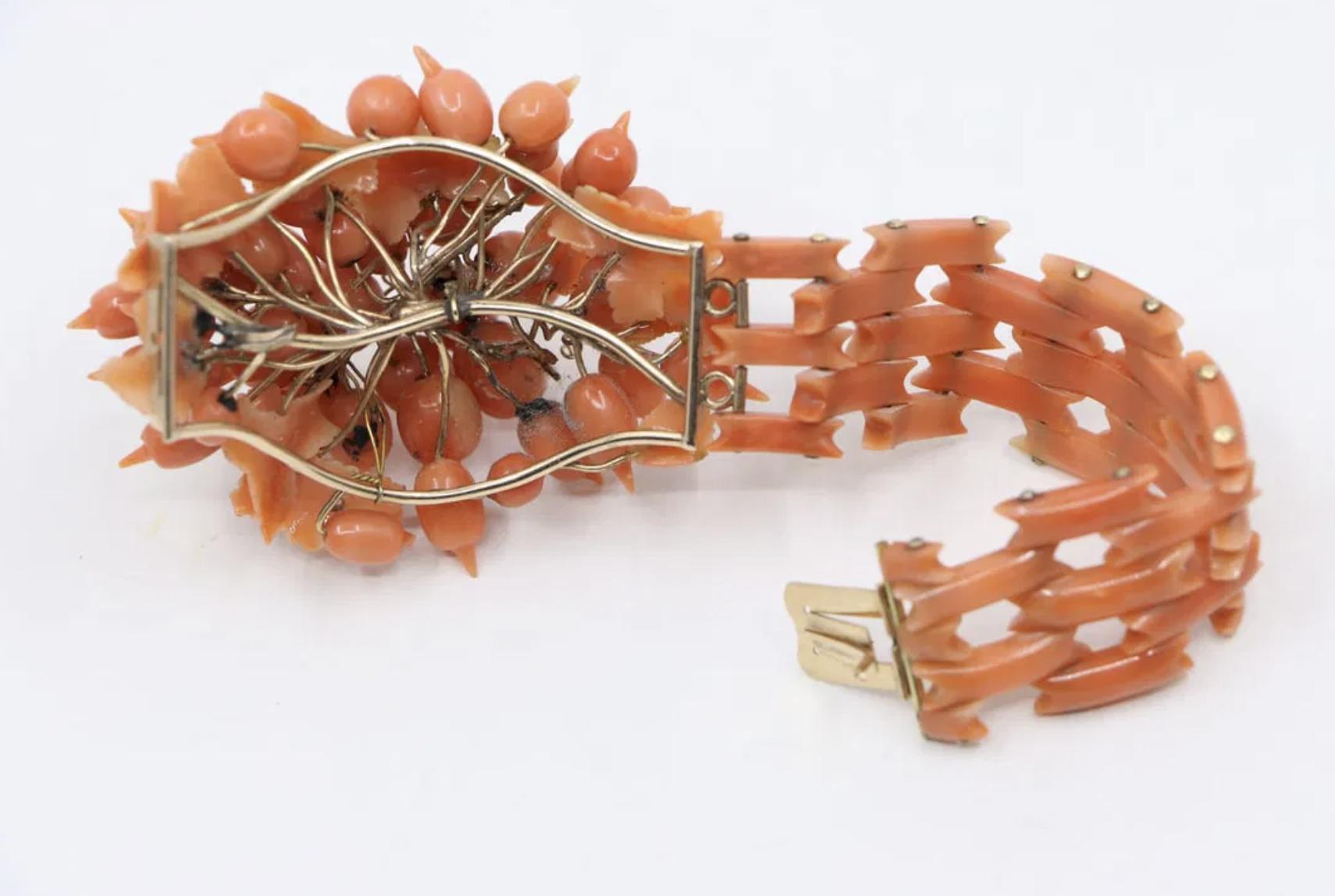 A Rare Antique Victorian Coral Parure - Coral Necklace, Bracelet & Brooch