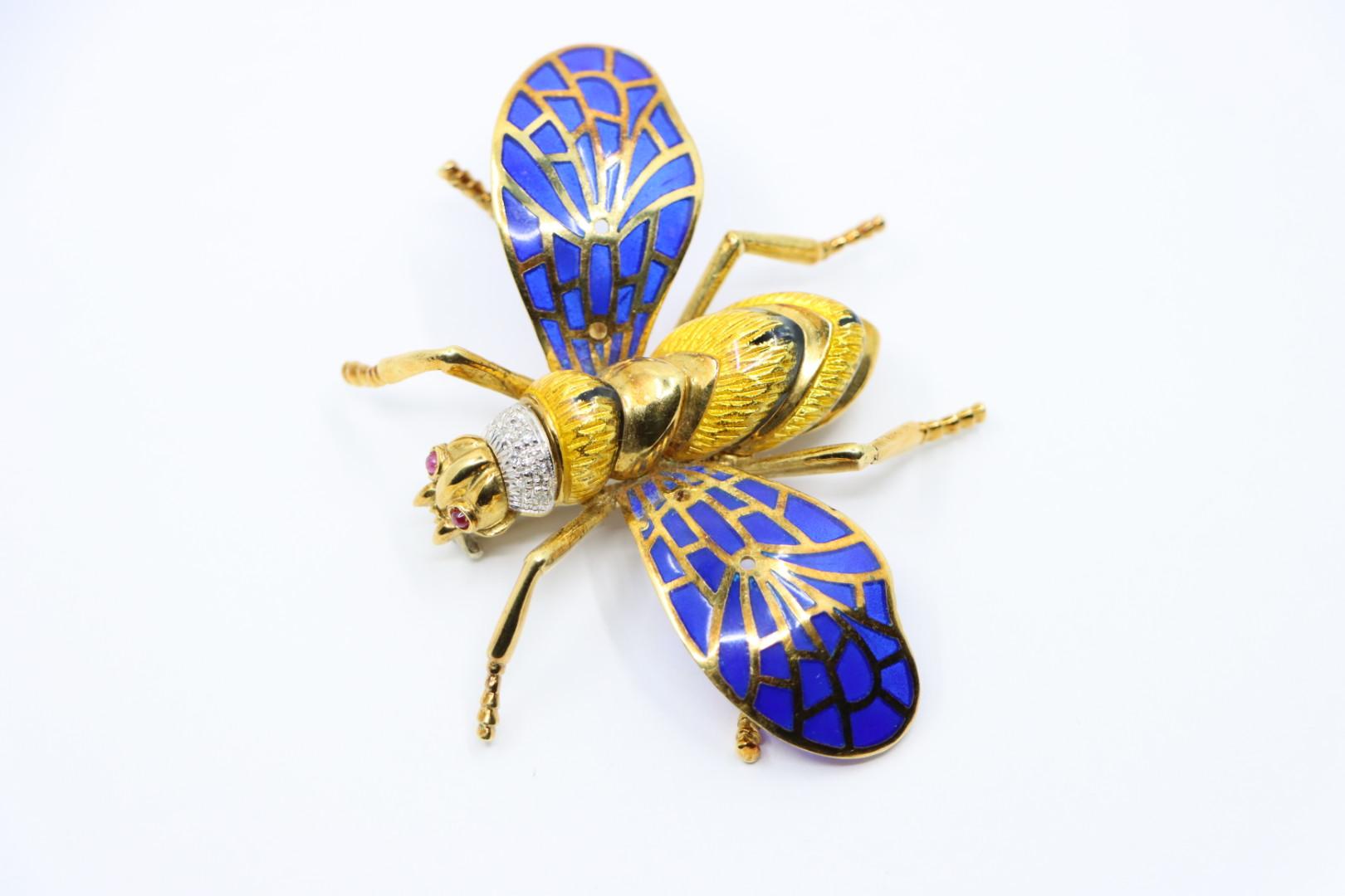 Vintage 18K Gold Diamond Enamel Bee Brooch Pin