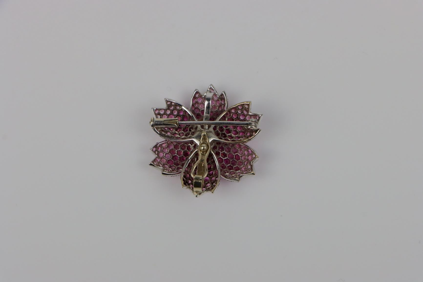 18K Gold Gradient Pink Sapphire Flower Brooch Pendant