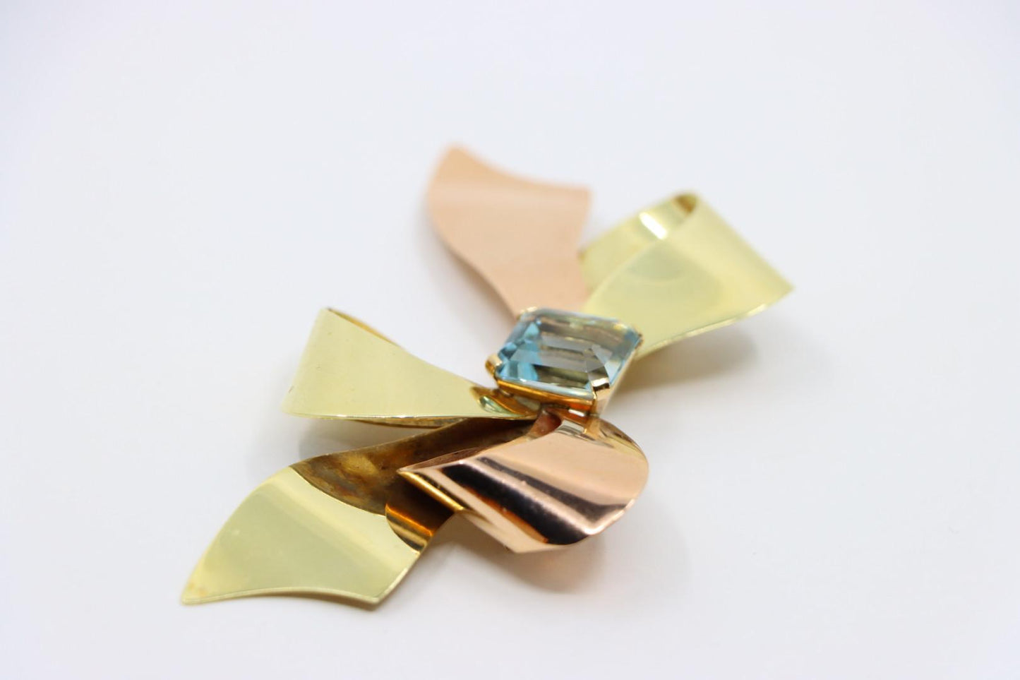 Retro Tiffany & Co. 14K Gold Aquamarine Bow Tie Brooch