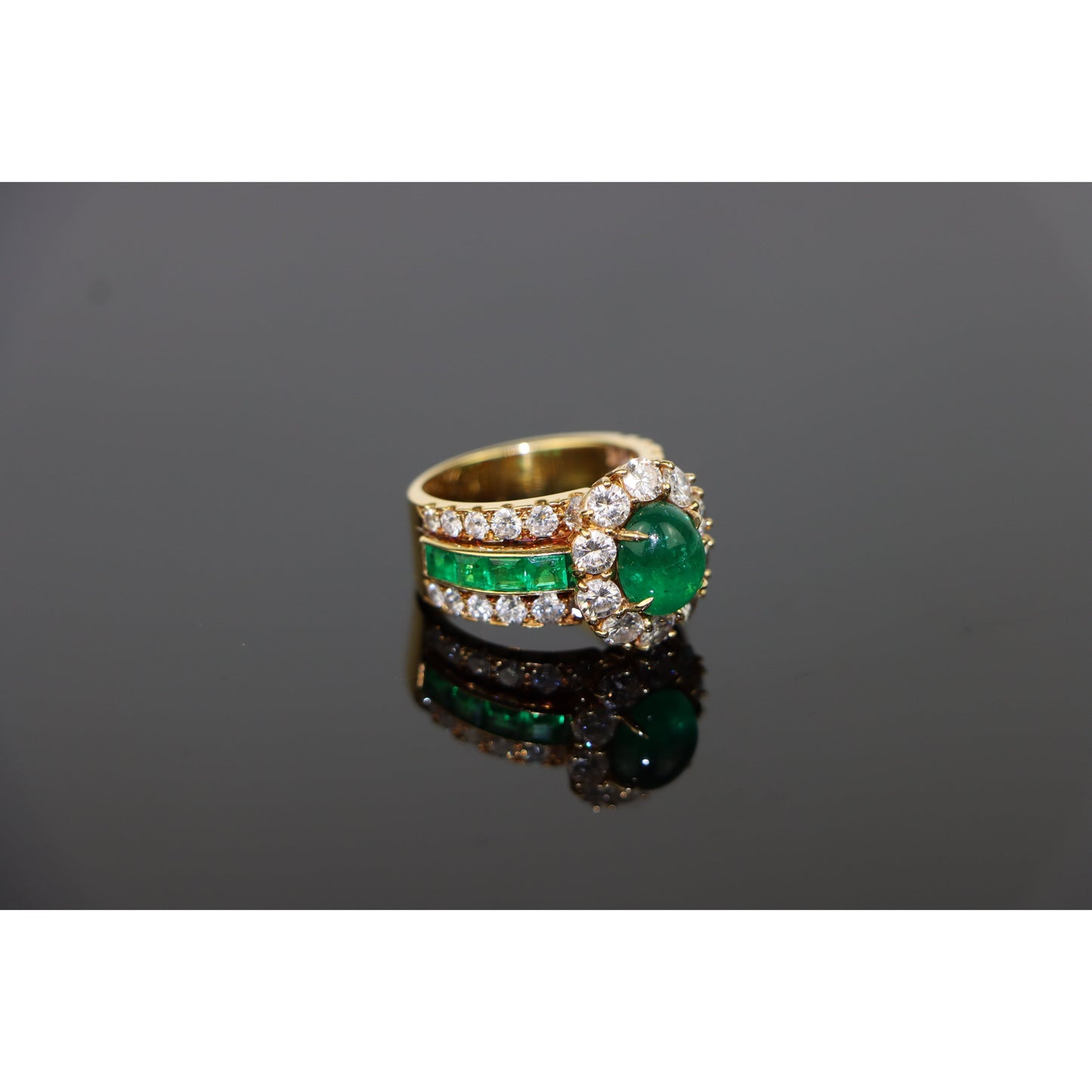 Vintage Van Cleef Arpels Emerald and Diamond 18k Gold Ring