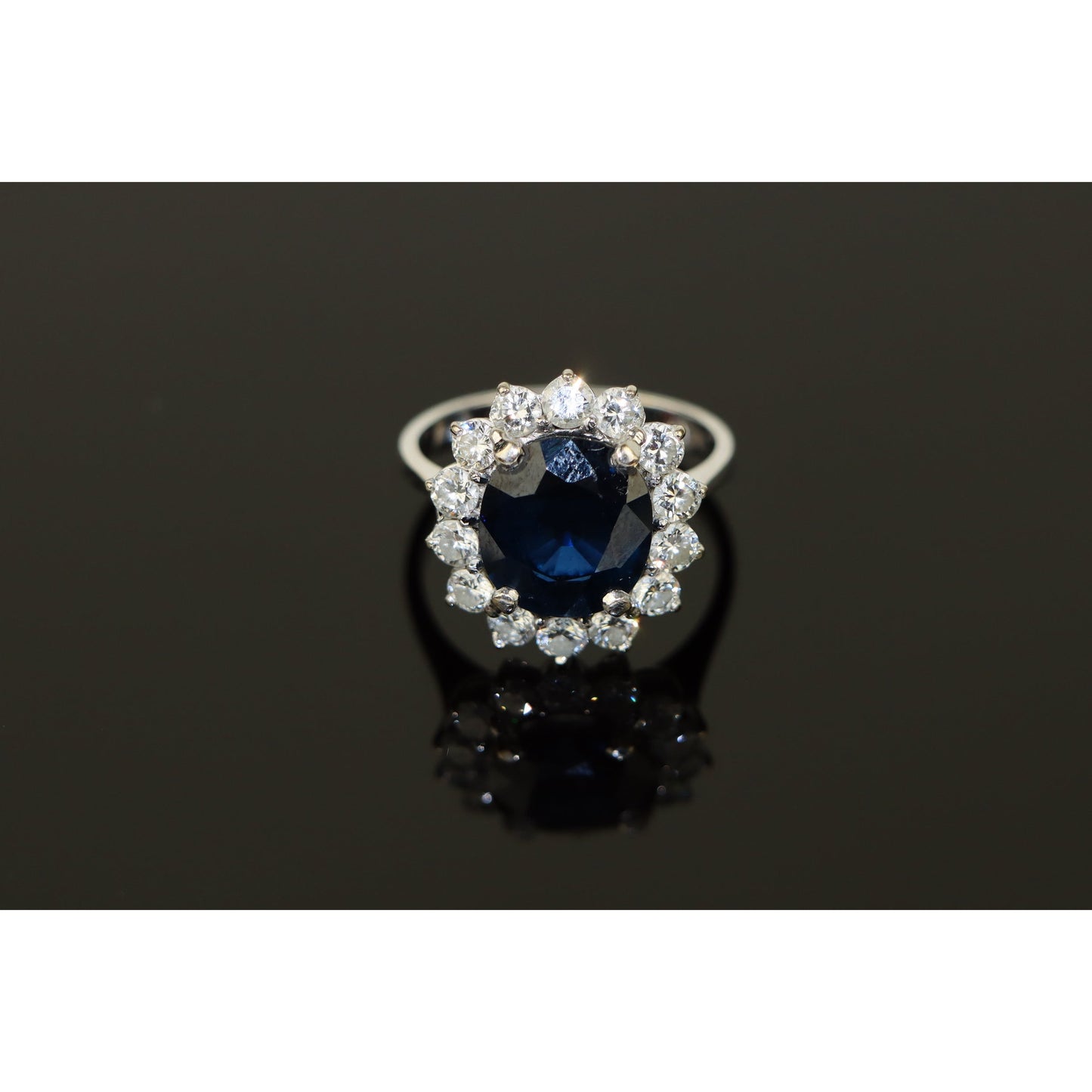 18K White Gold Sapphire Diamond Ring