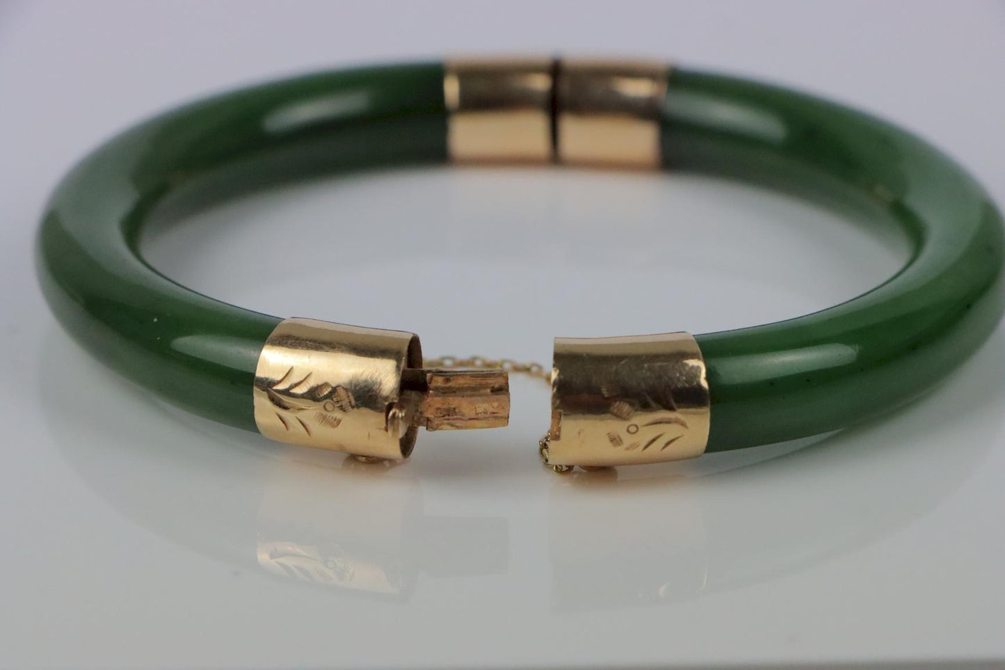 Vintage 14K Gold & Spinach Jade Bangle