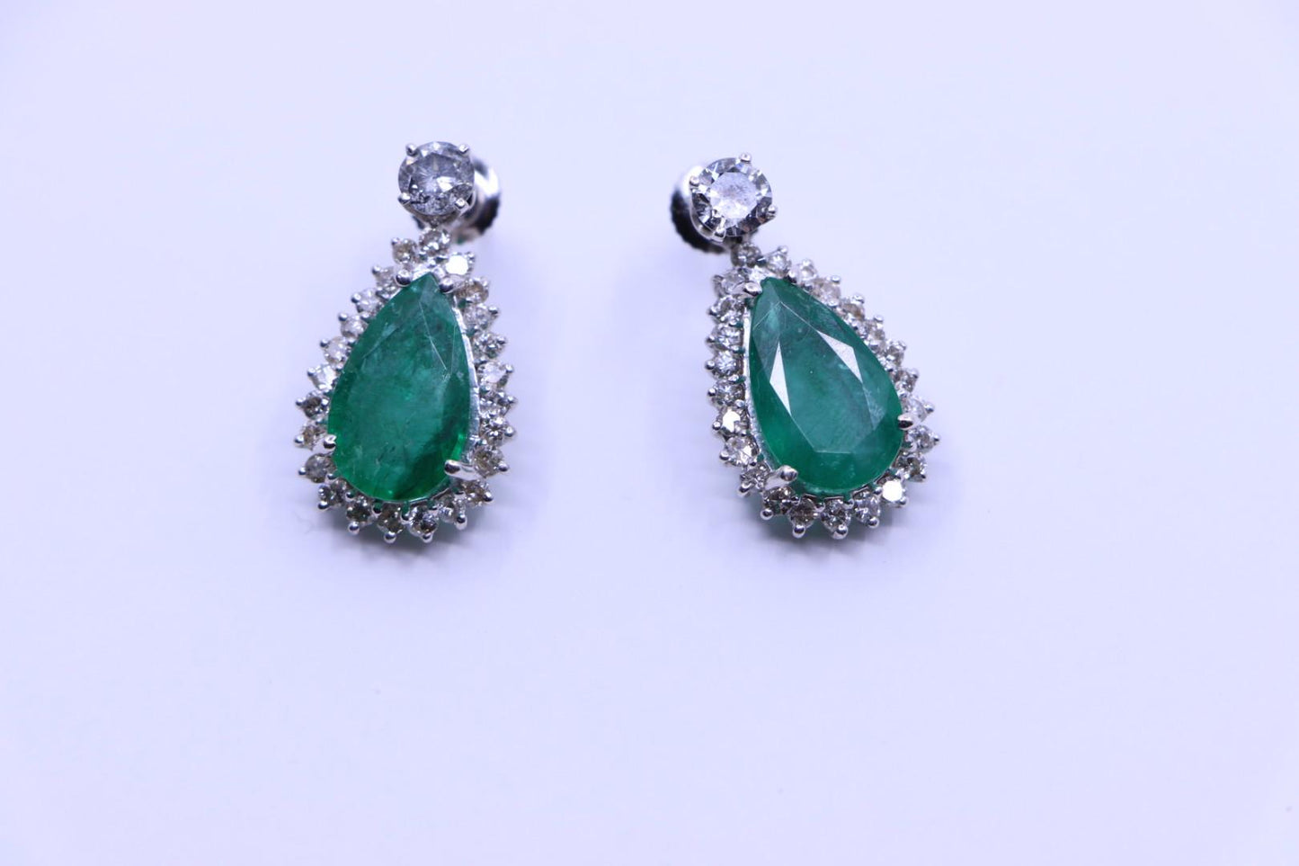 14K White Gold Emerald Diamonds Earring