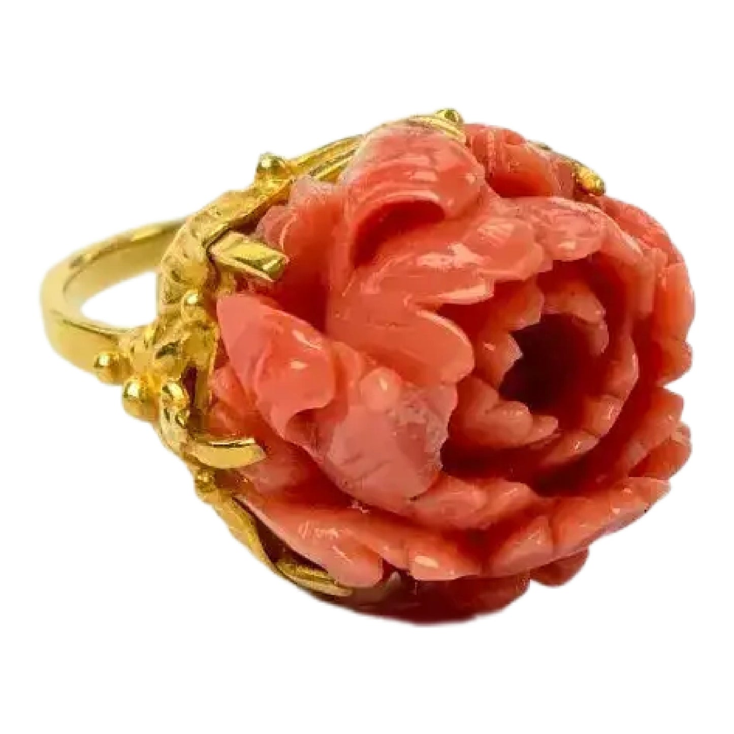 A Vintage 14K Gold Coral Flower Ring