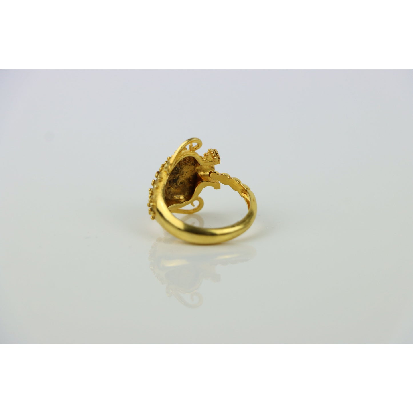 18K Gold Greek Amphora Vase Ring