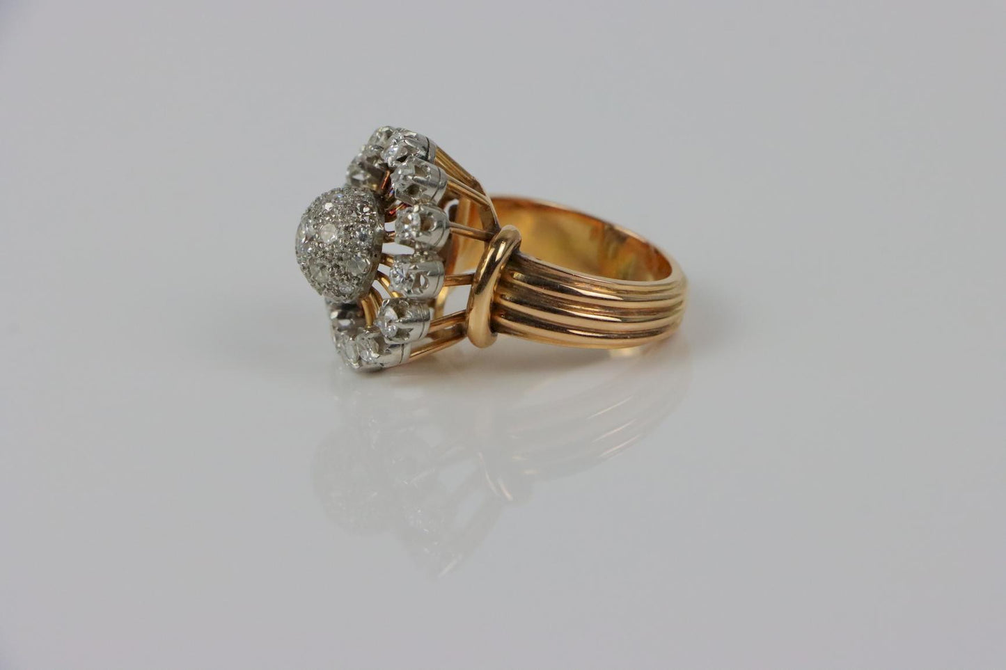 Vintage 18K Gold Diamond Flower Ring