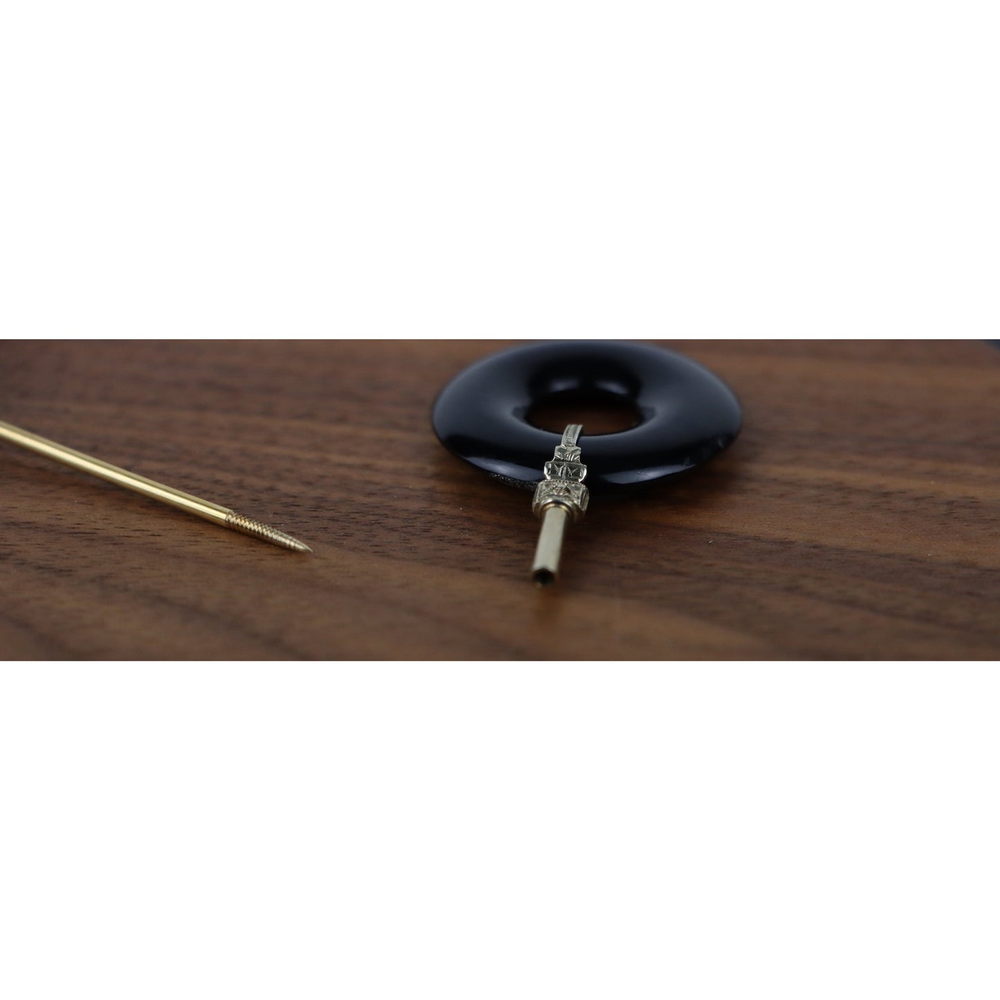 Antique Black Onyx 14K Gold Brooch Pin