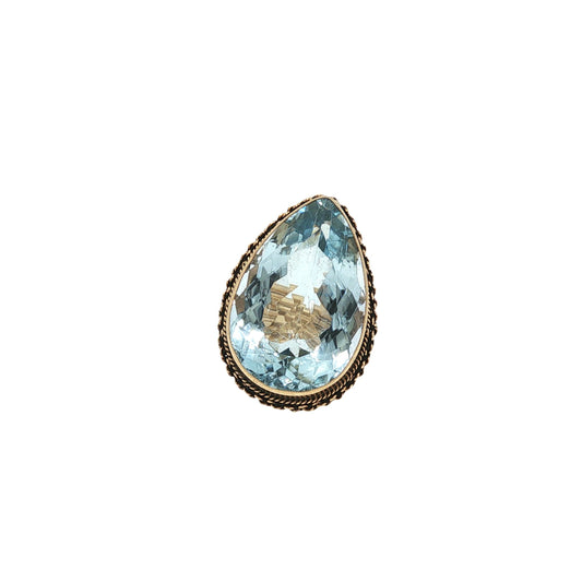 Large 14K Gold Aquamarine Ring