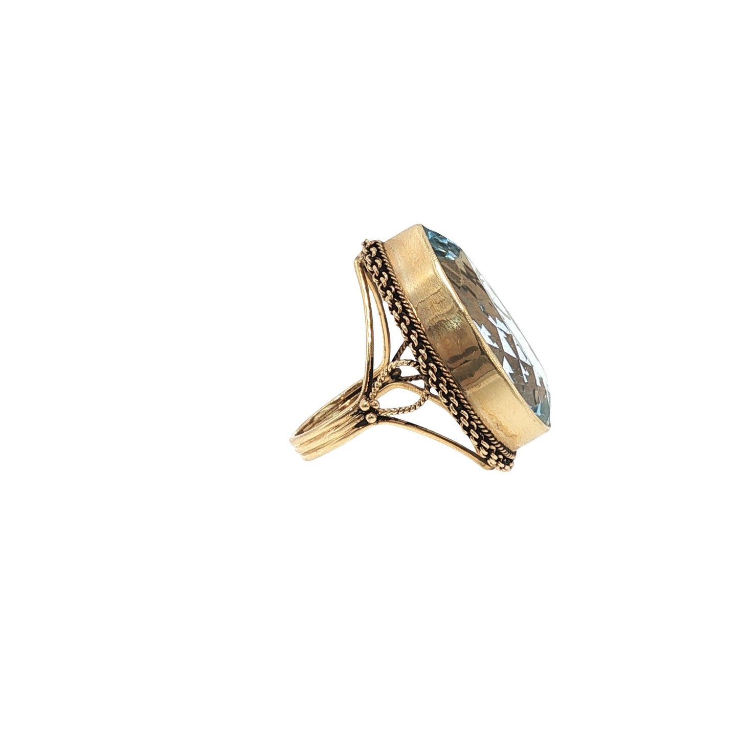 Large 14K Gold Aquamarine Ring