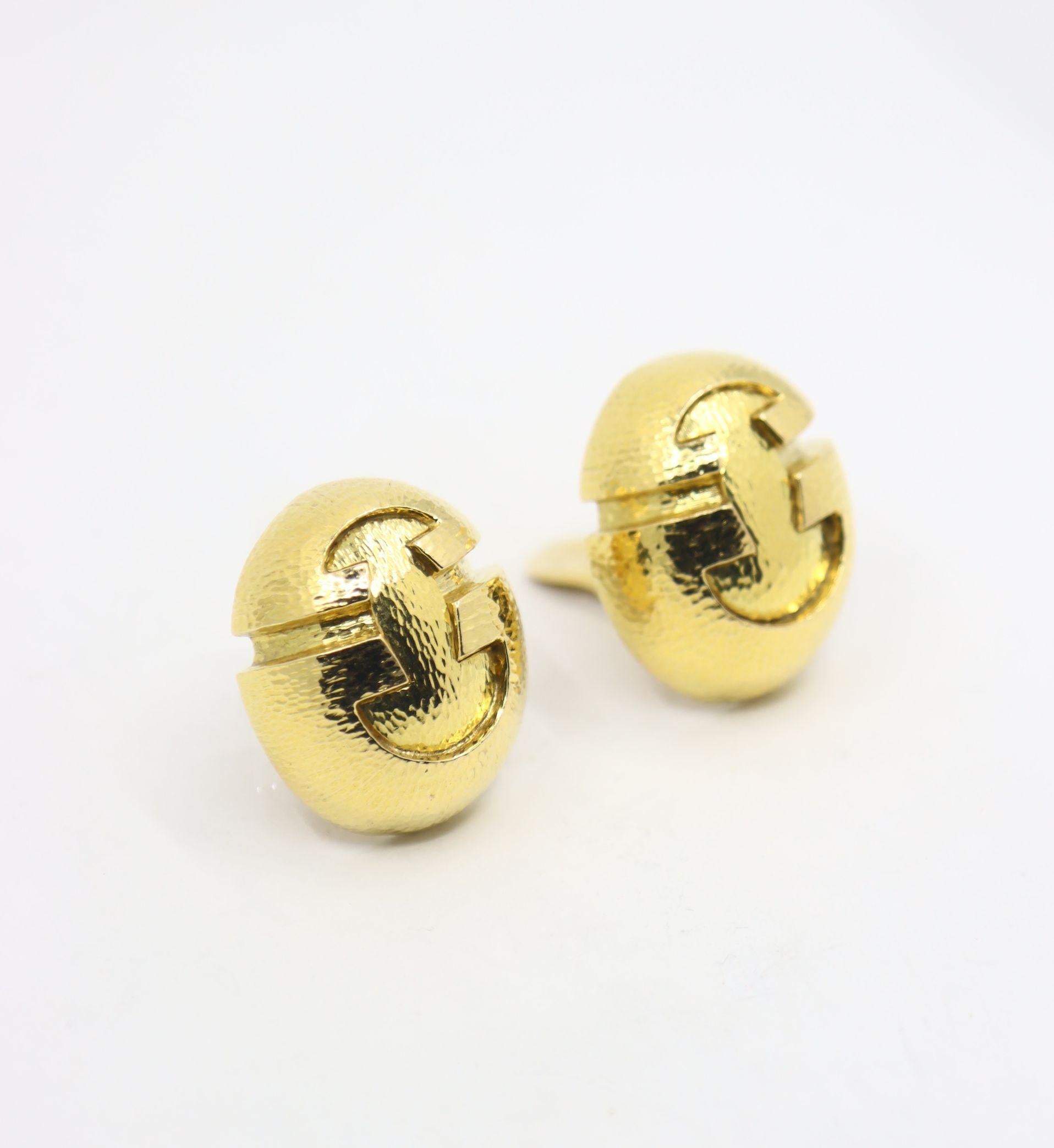 Vintage David Webb 18K Gold Textured Earring