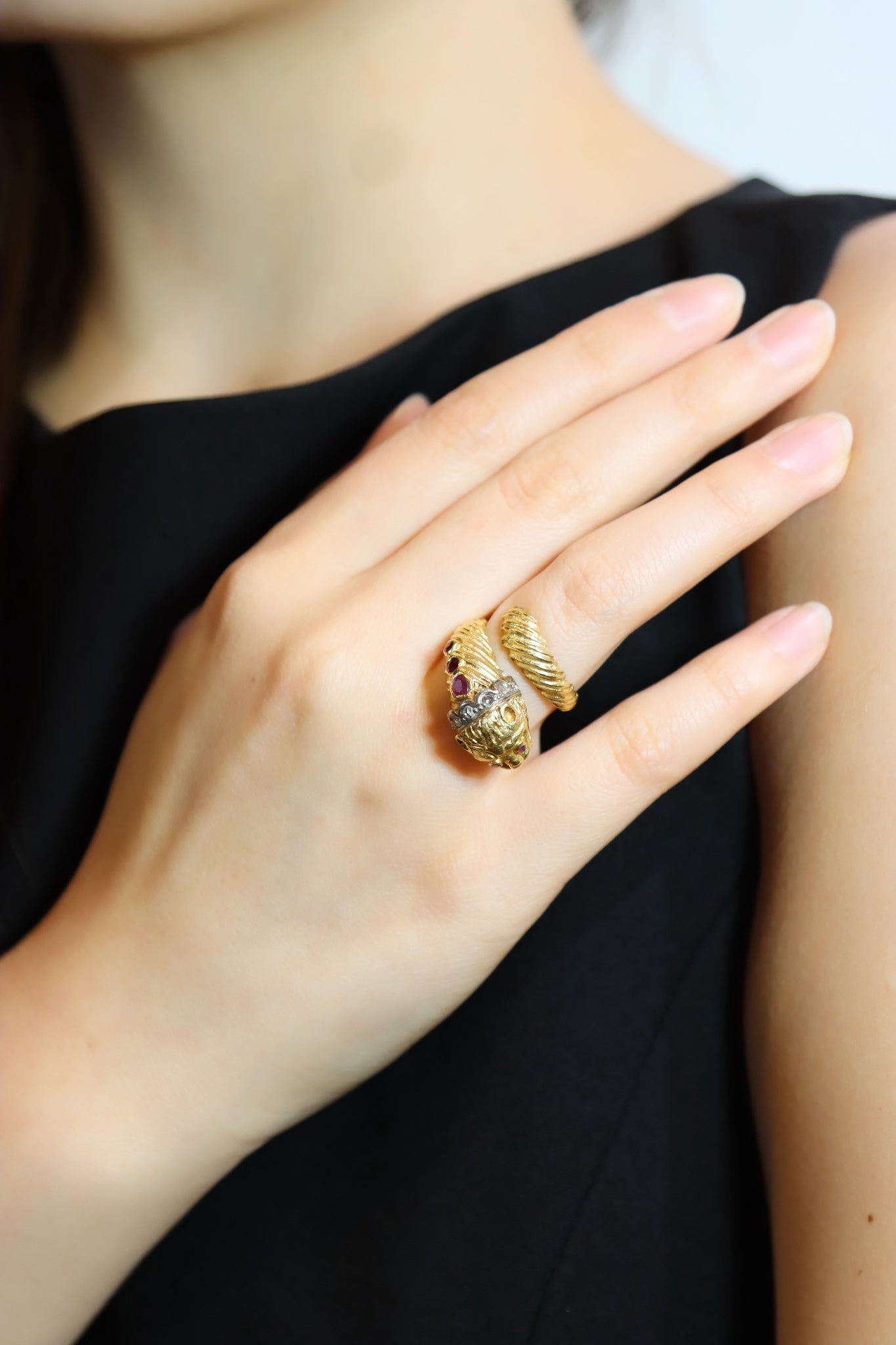 ILIAS LALAOUNIS 18K Gold Lion Head Ruby Diamond Ring