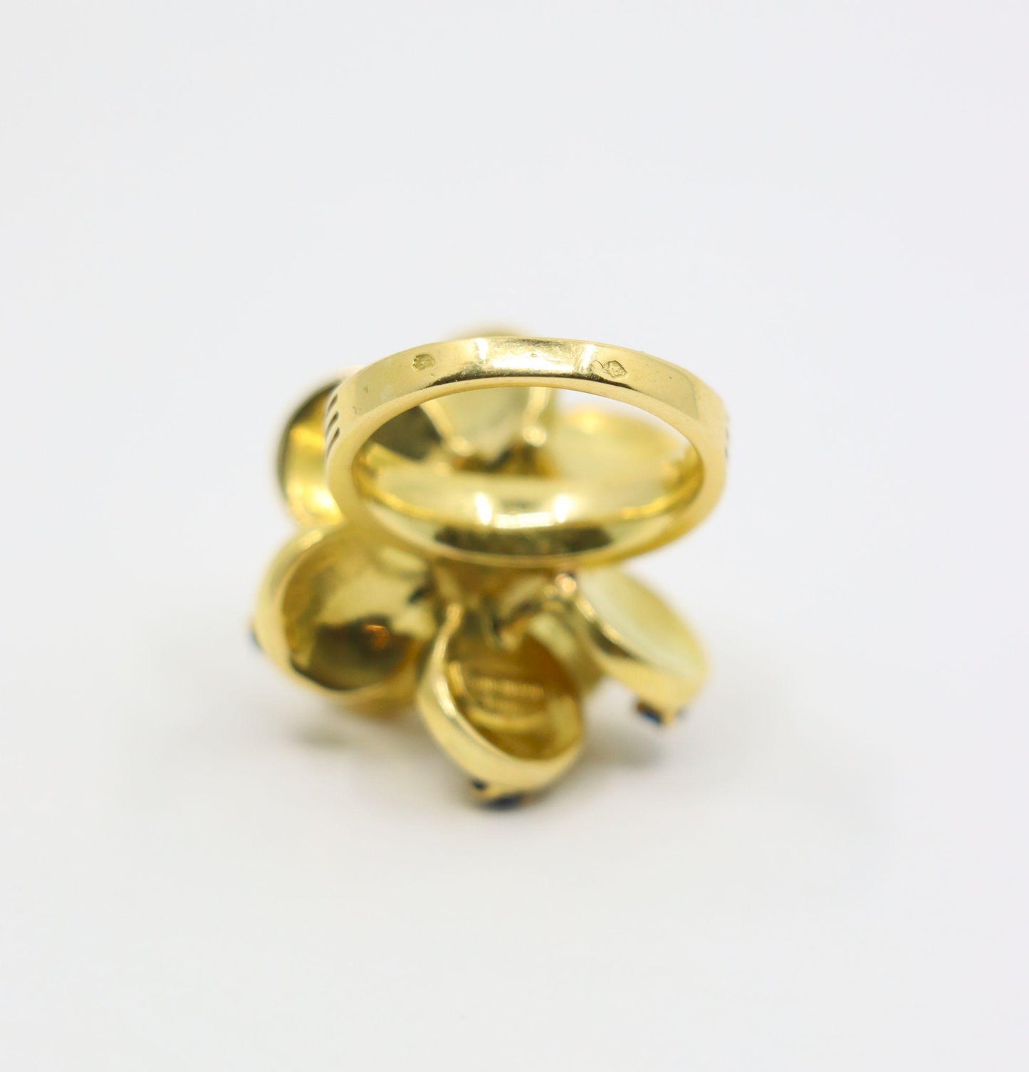 Vintage Boucheron Paris 18K Gold Diamonds Sapphire Flower Ring