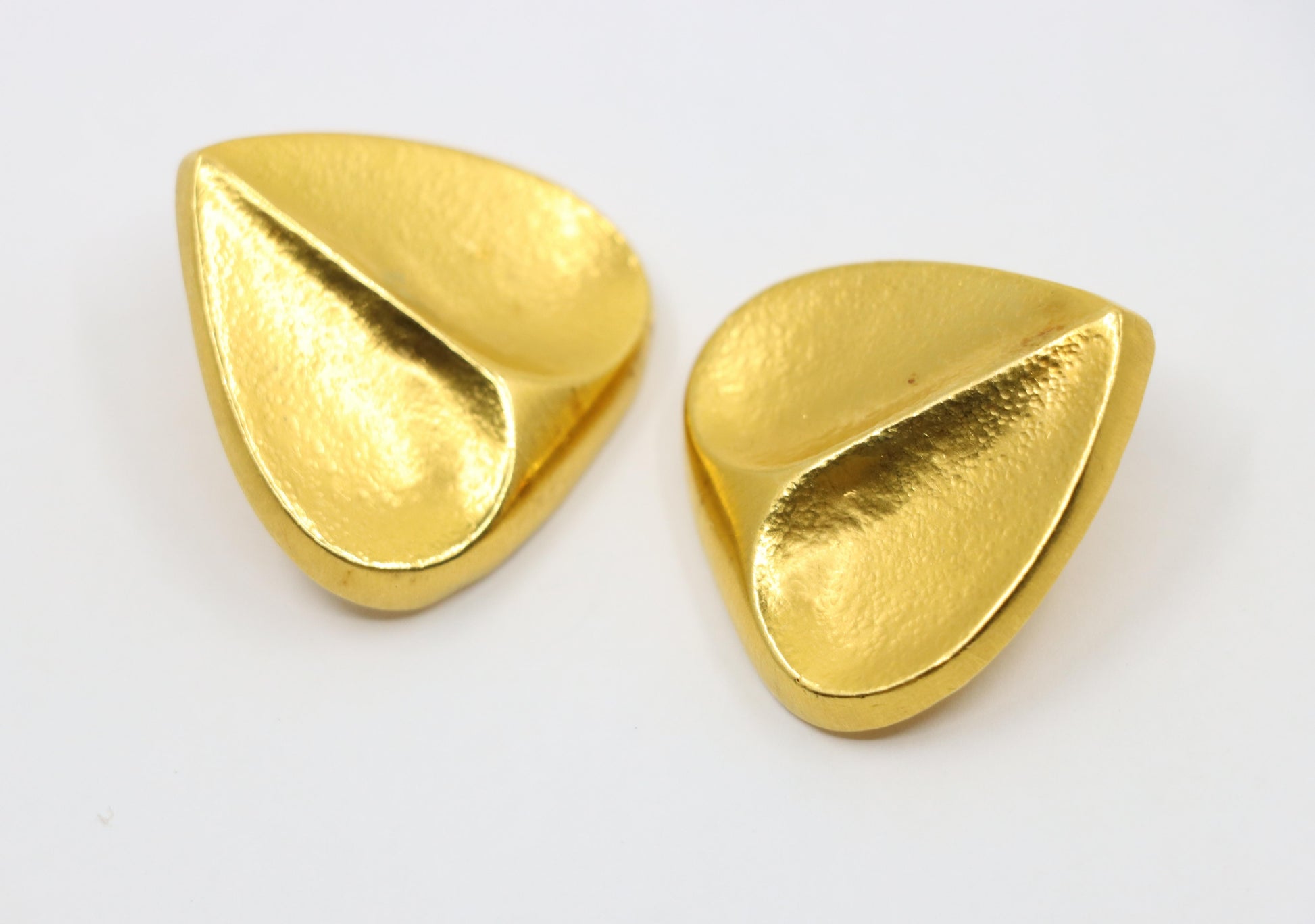 Vintage Zolotas 22K Gold Textured Heart Earrings