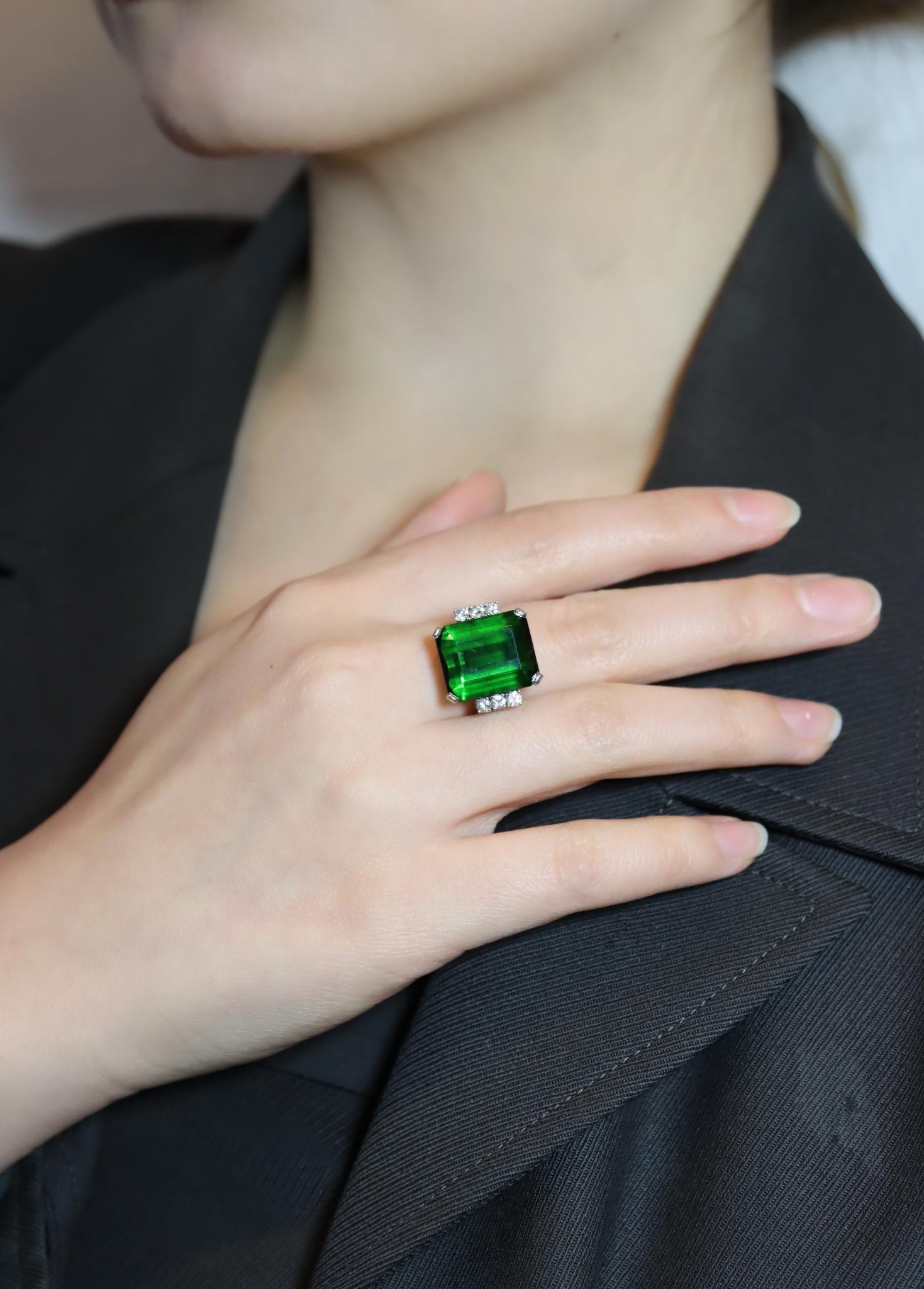 Vintage 14K White Gold Green Tourmaline Diamond Ring