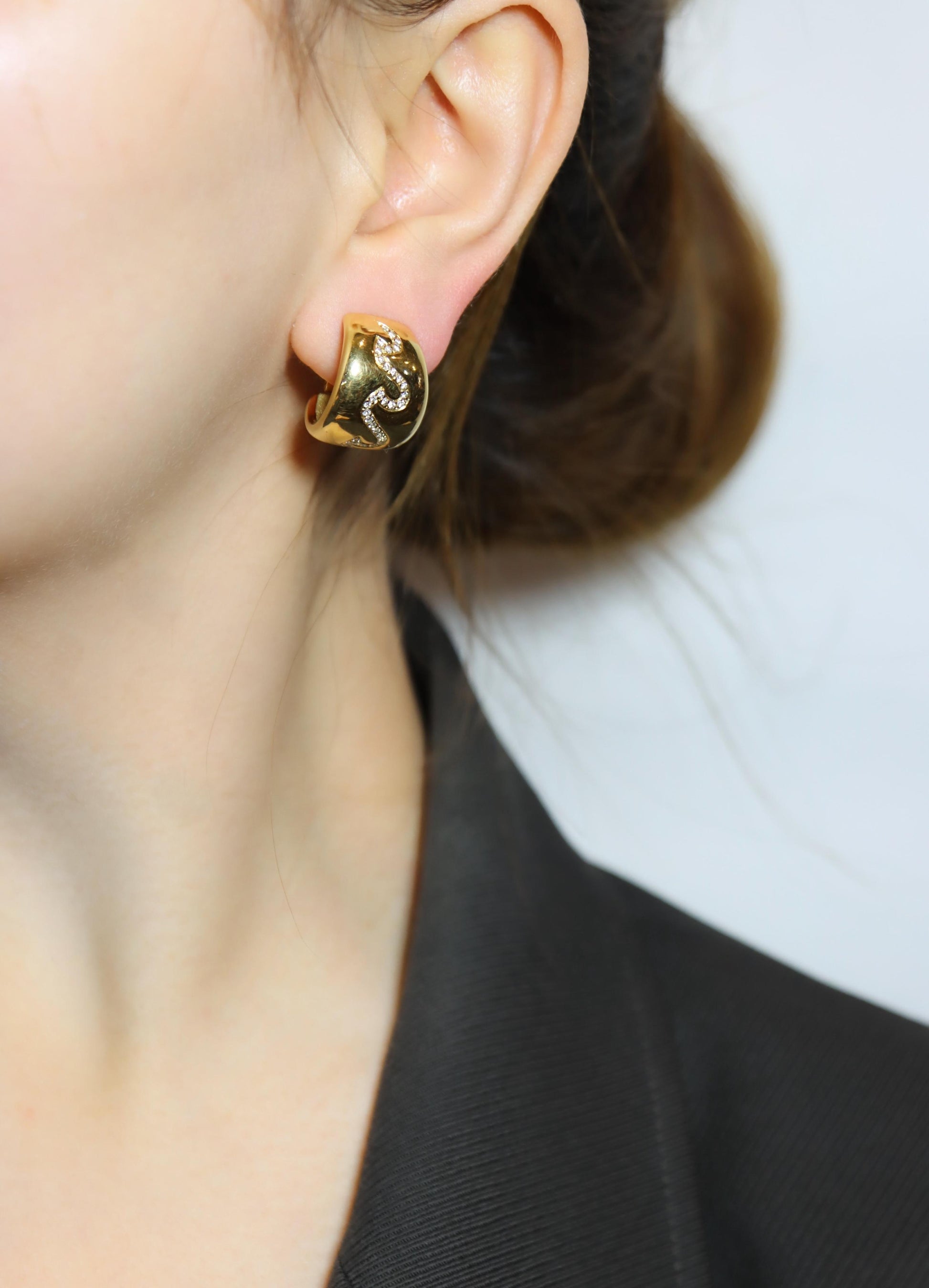 Van Cleef & Appels  18K Gold Diamond Hoop Earrings