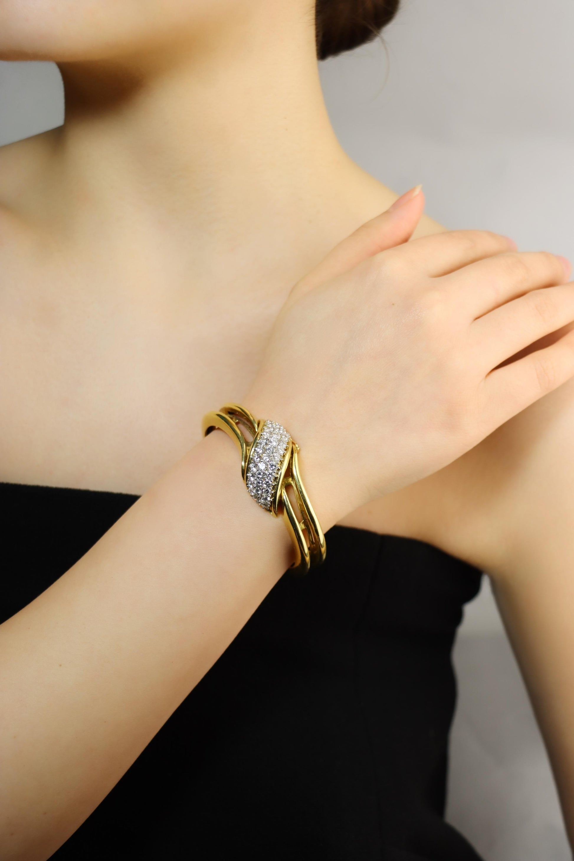 Vintage 18K Gold Diamond Bracelet