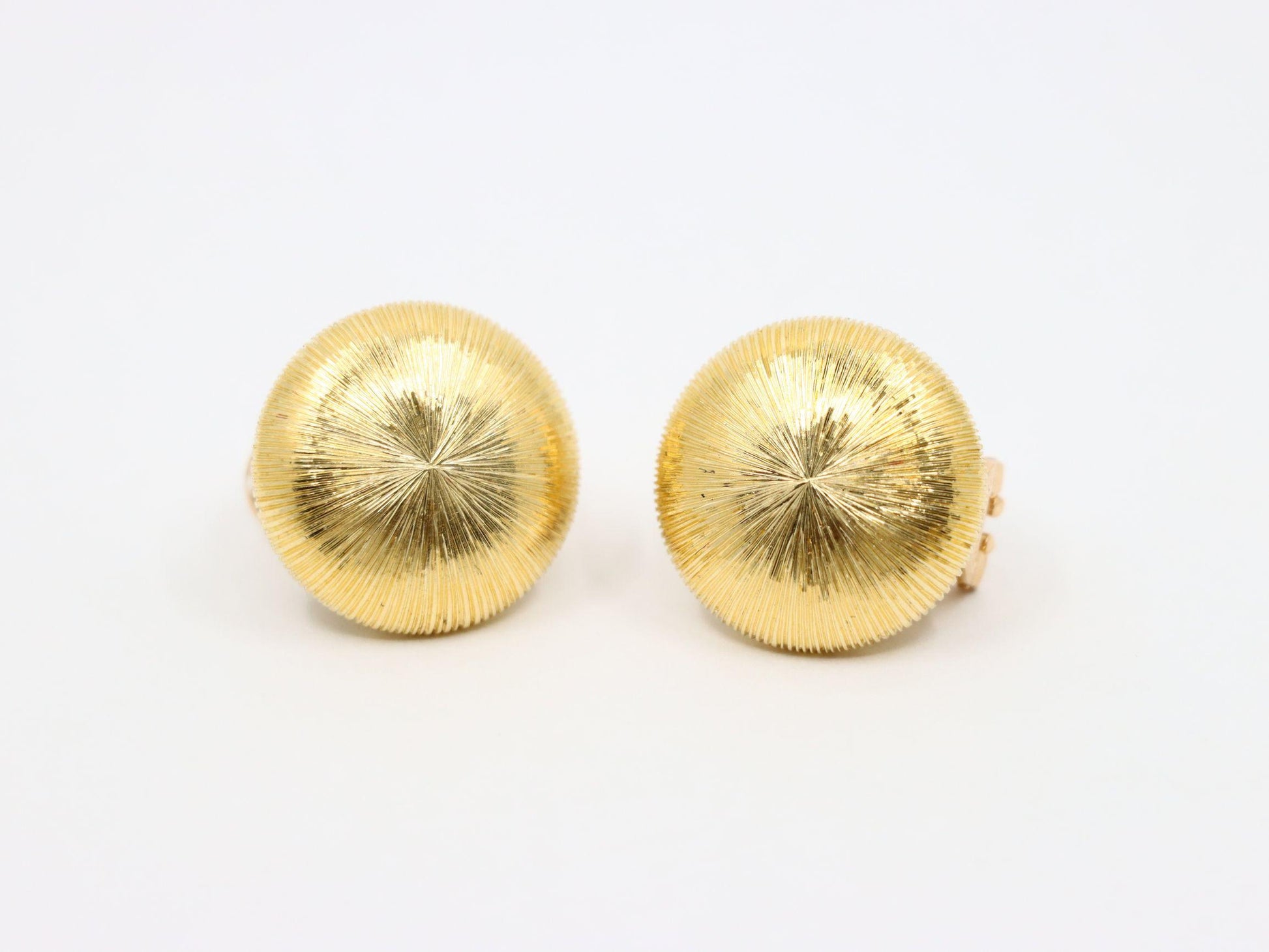 Buccellati 18K Gold Rigato Satin Finish Button Earrings