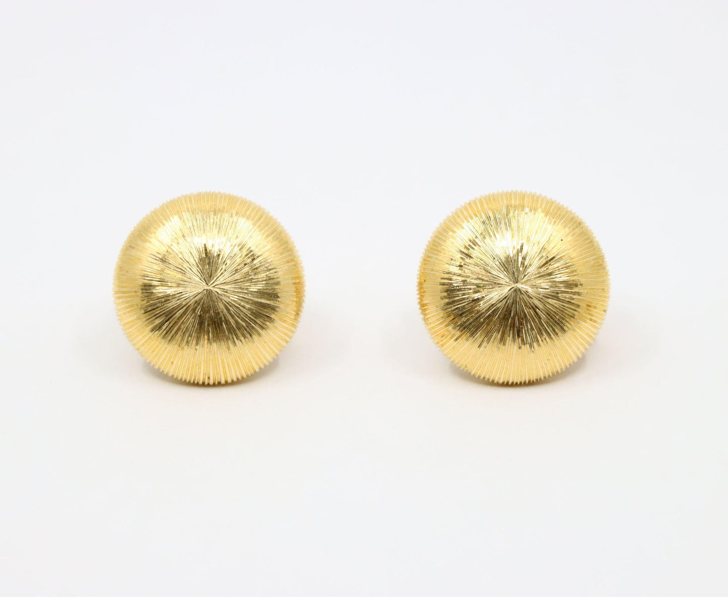Buccellati 18K Gold Rigato Satin Finish Button Earrings
