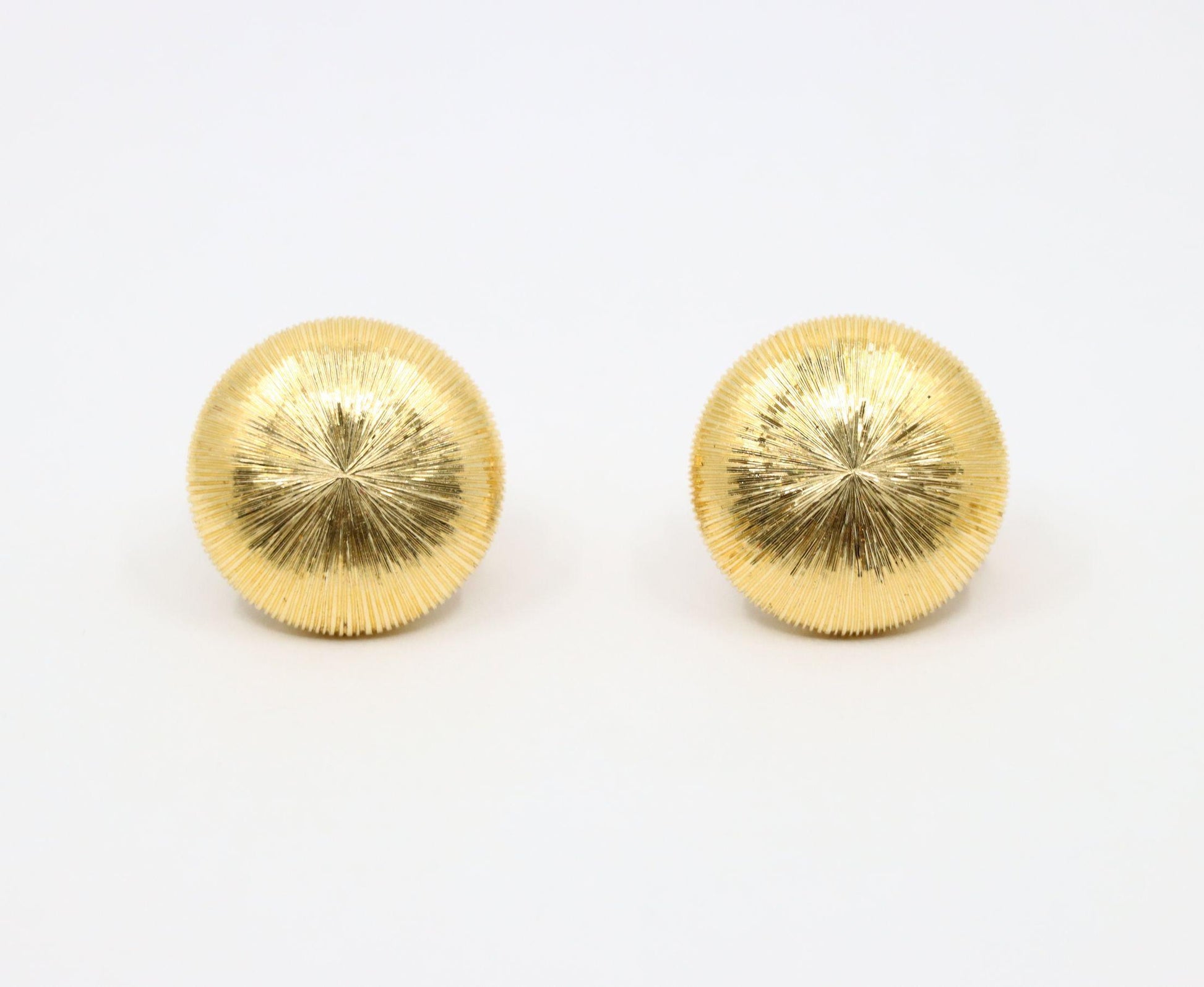 Buccellati 18K Gold Rigato Satin Finish Button Earrings