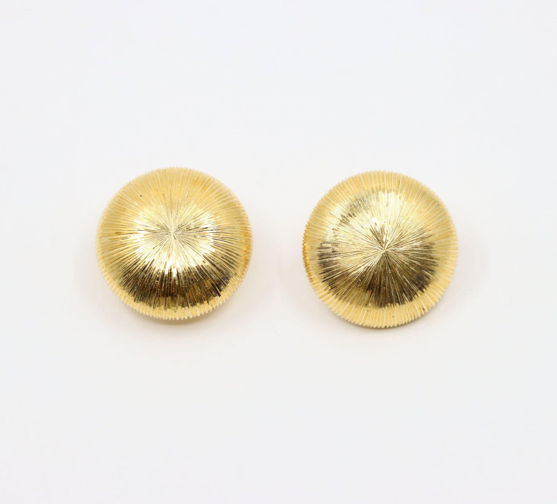 Buccellati 18K Gold Rigato Satin Finish Button Earrings