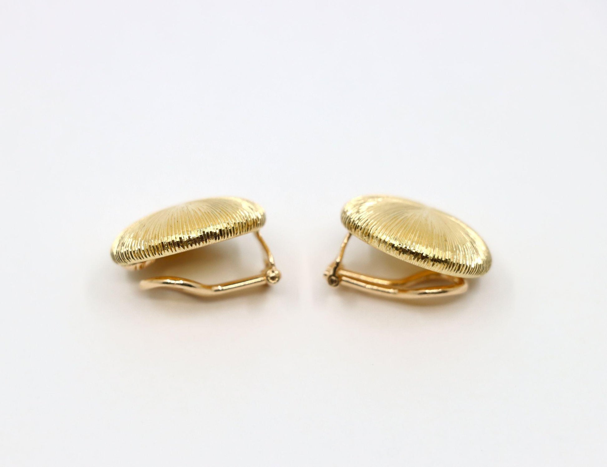 Buccellati 18K Gold Rigato Satin Finish Button Earrings