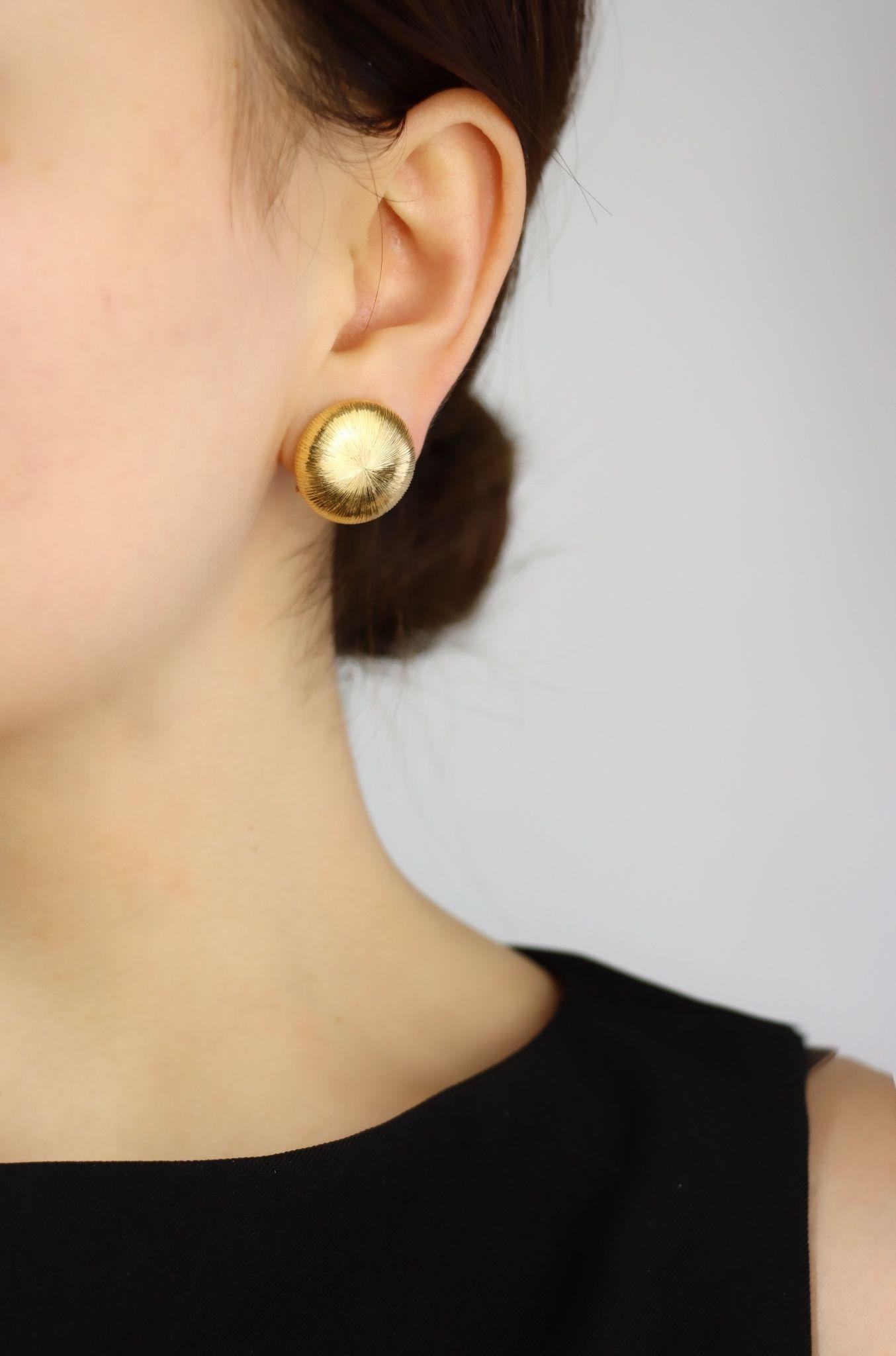 Buccellati 18K Gold Rigato Satin Finish Button Earrings