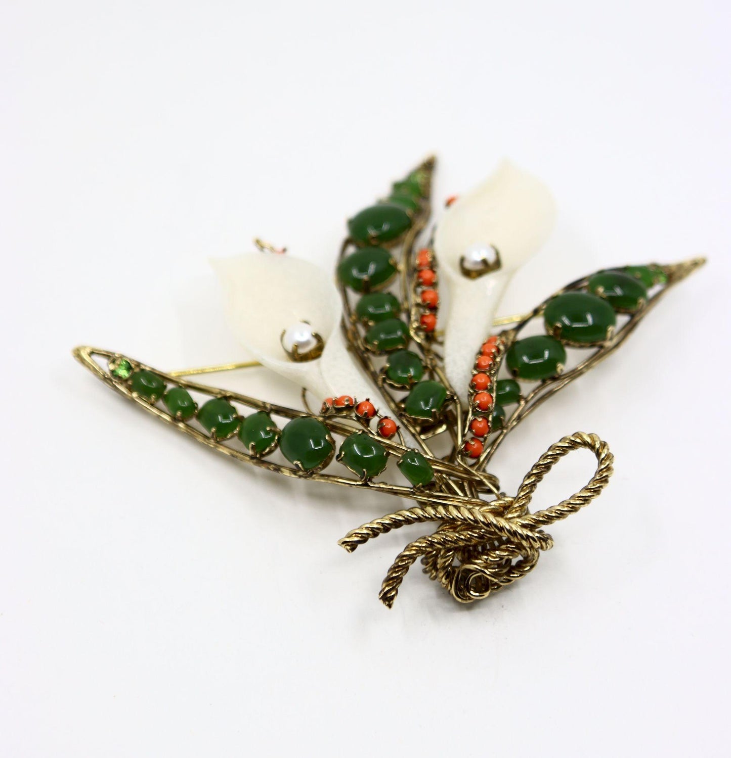 Vintage Gold Tone Jade Mother Of Pearl Lily Brooch