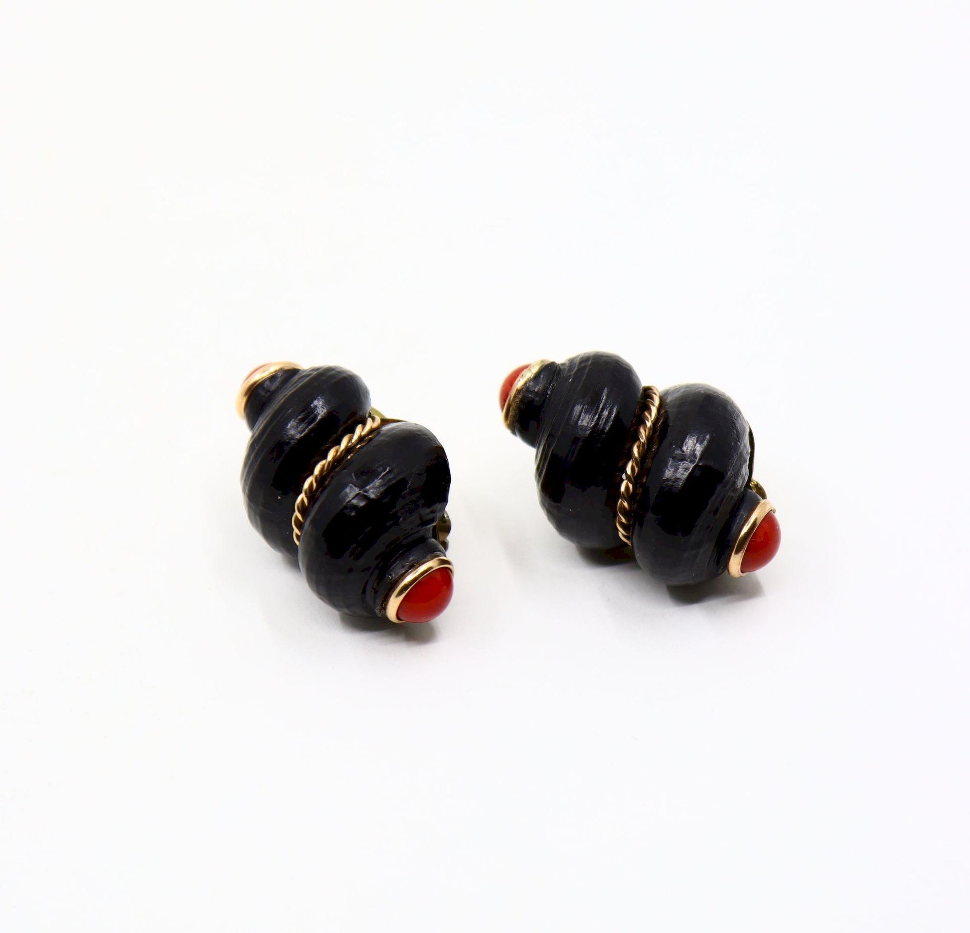 Vintage A.K Kolelni Gold Tone Black & Red Conch Earrings