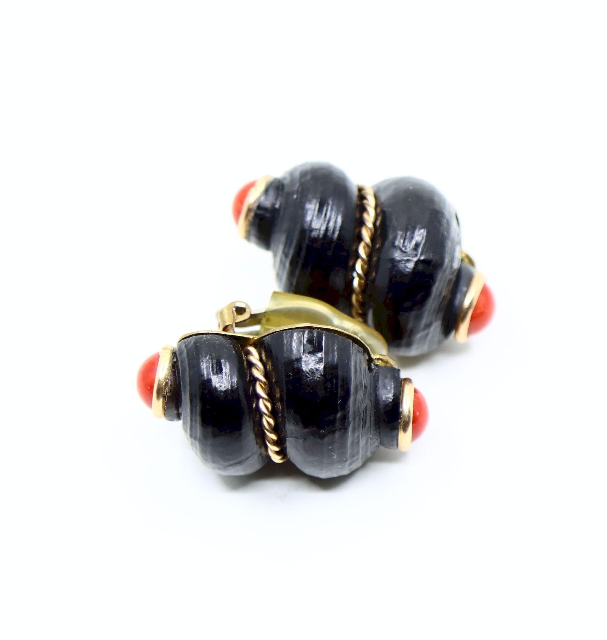 Vintage A.K Kolelni Gold Tone Black & Red Conch Earrings
