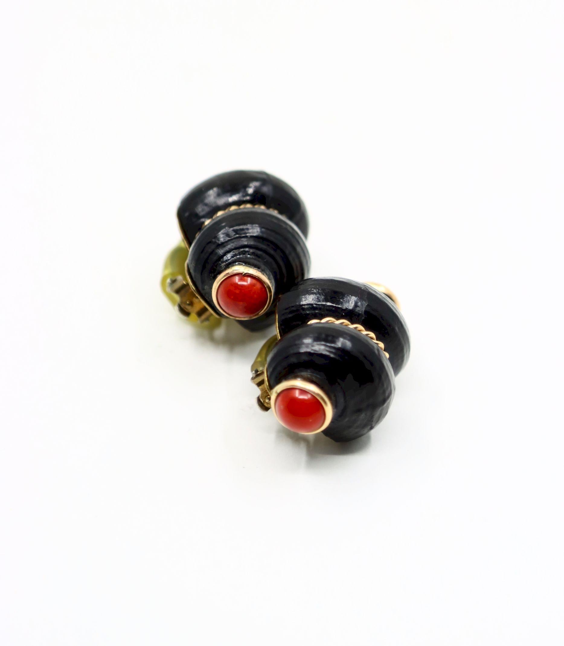 Vintage A.K Kolelni Gold Tone Black & Red Conch Earrings