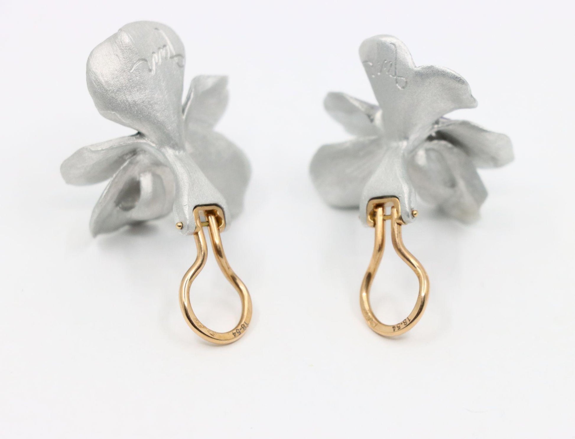 JAR PARIS 18K Gold Aluminum Pansy Flowers Earrings