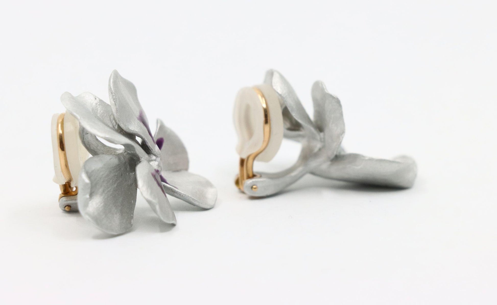 JAR PARIS 18K Gold Aluminum Pansy Flowers Earrings