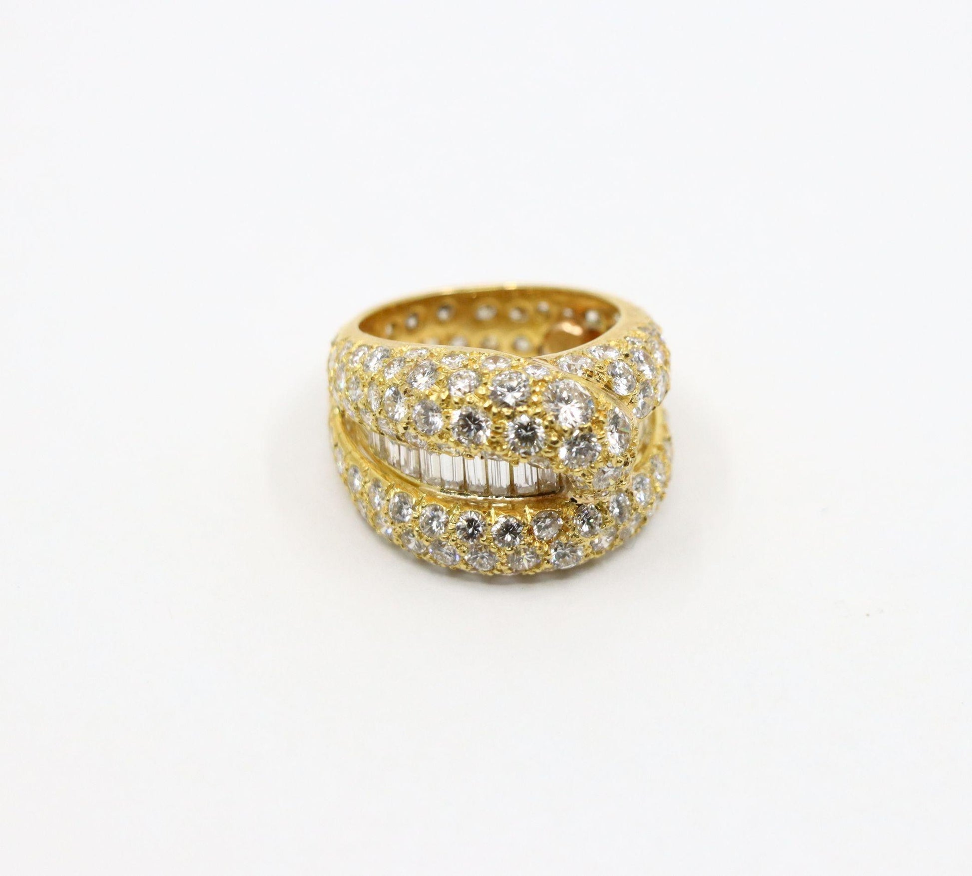 Vintage 18K Gold Diamond Ring