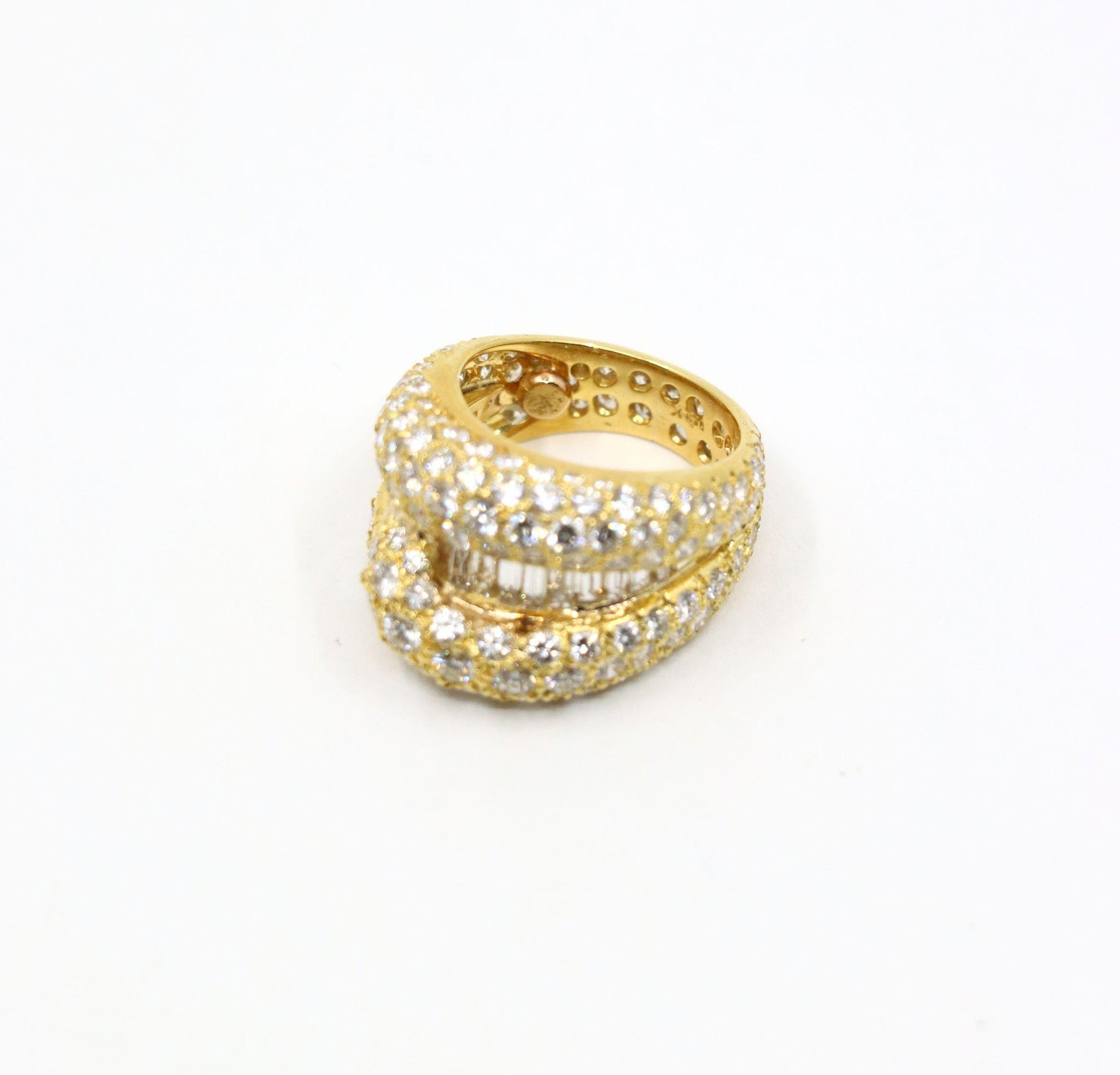 Vintage 18K Gold Diamond Ring