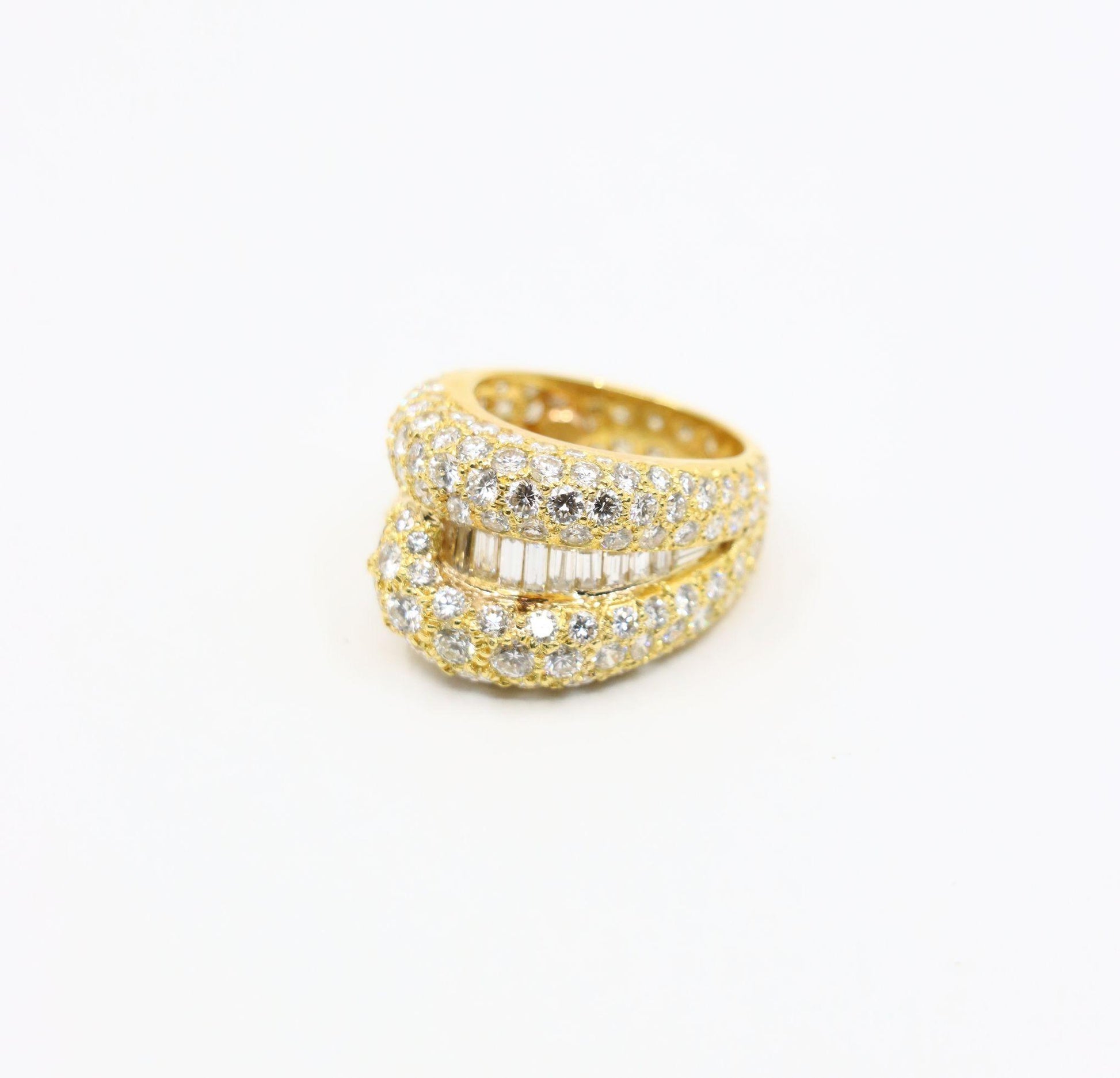 Vintage 18K Gold Diamond Ring