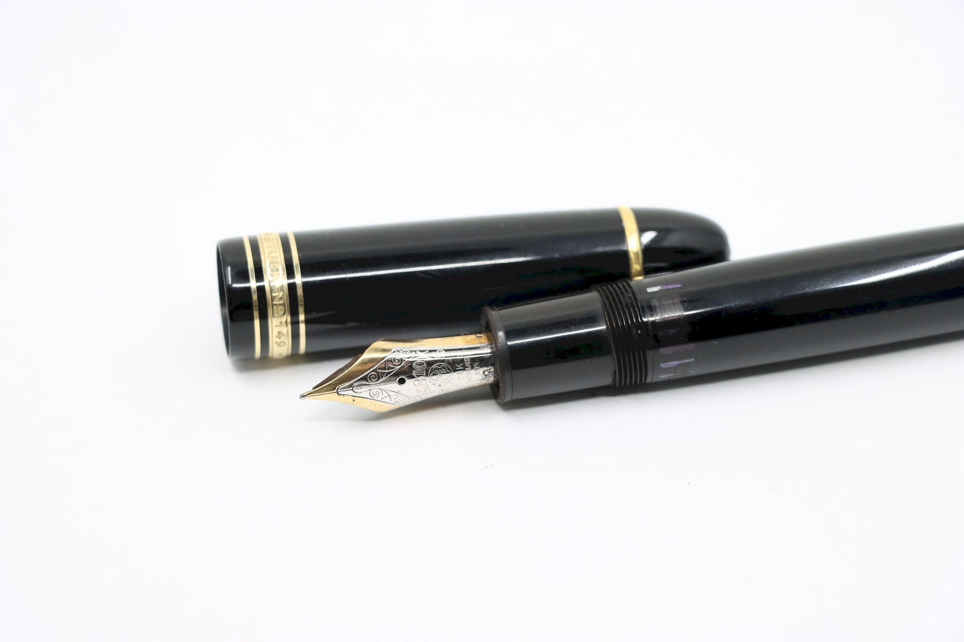 Montblanc Meisterstück Classique 14K Gold Trim Fountain Pen