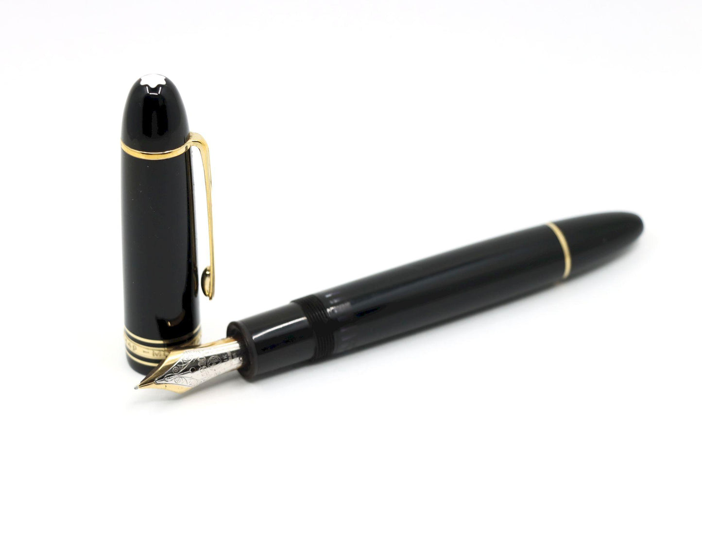 Montblanc Meisterstück Classique 14K Gold Trim Fountain Pen